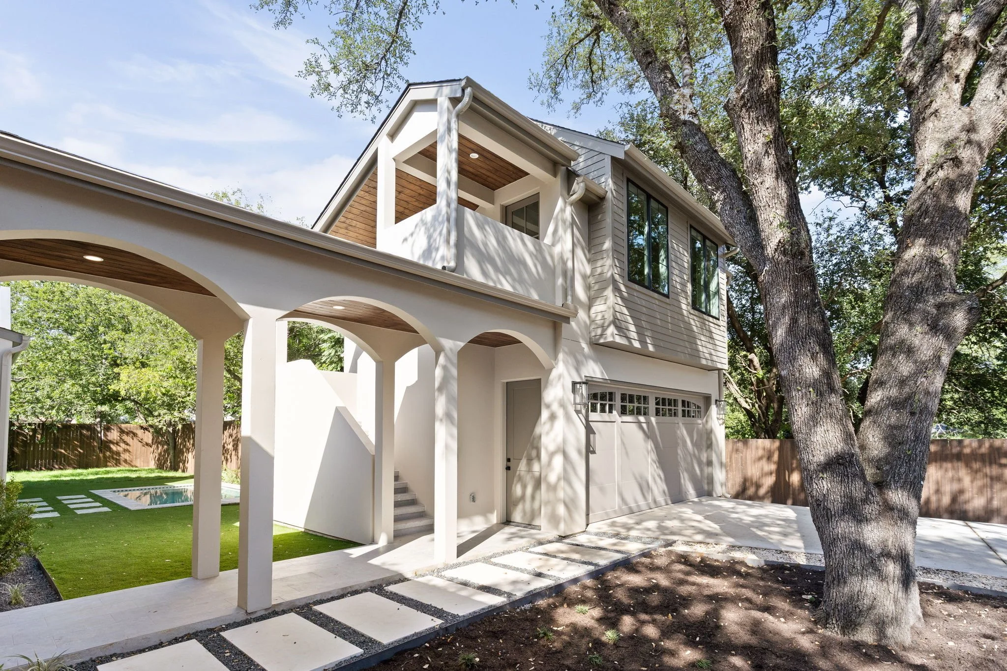 6-web-or-mls-706 E 46th St-6.jpeg