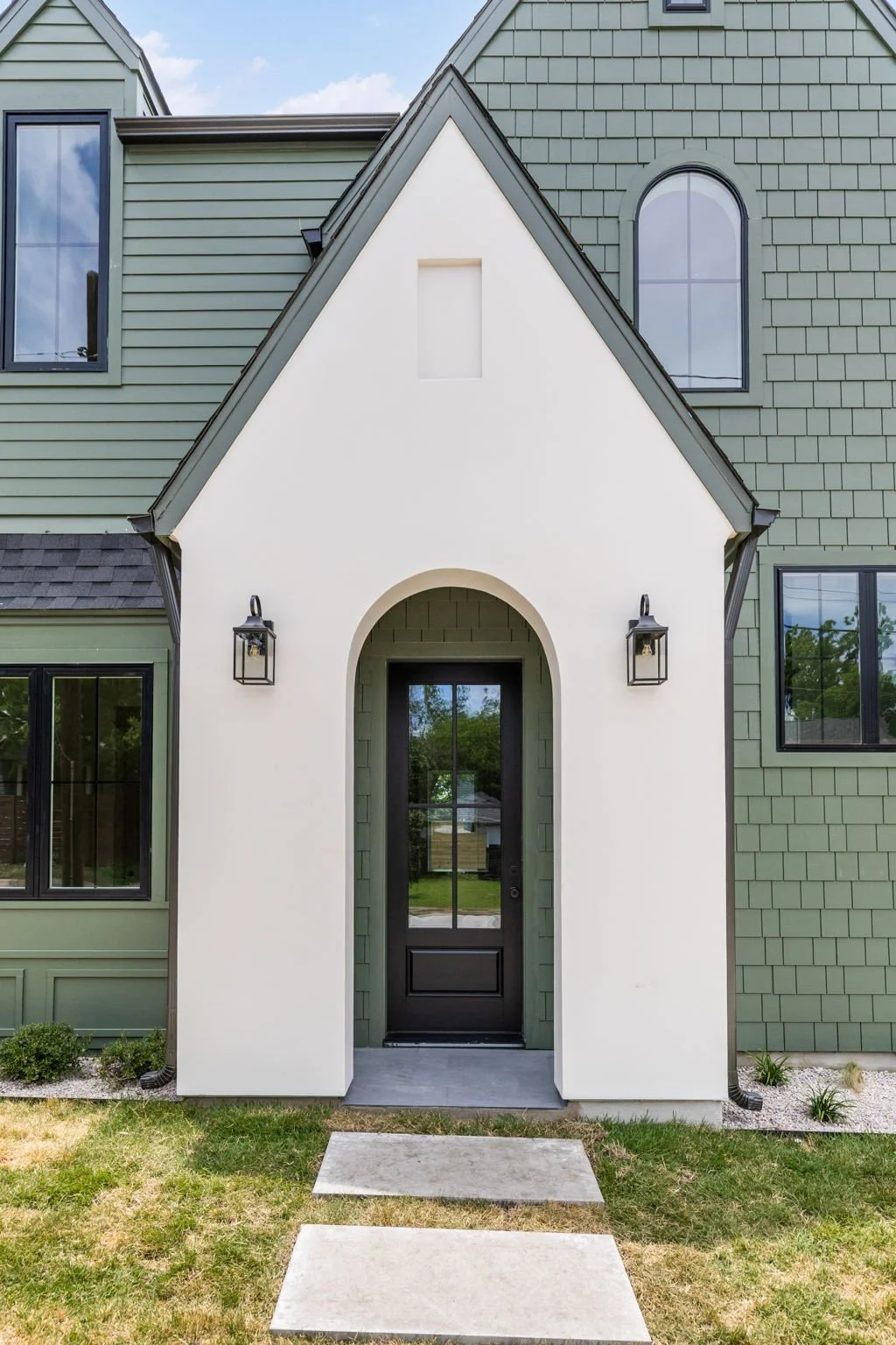 5-web-or-mls-2503 E 18th St-5.JPG