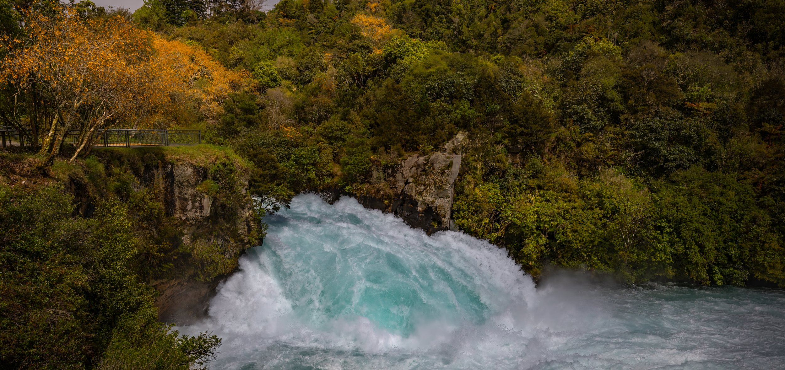 huka falls.jpg