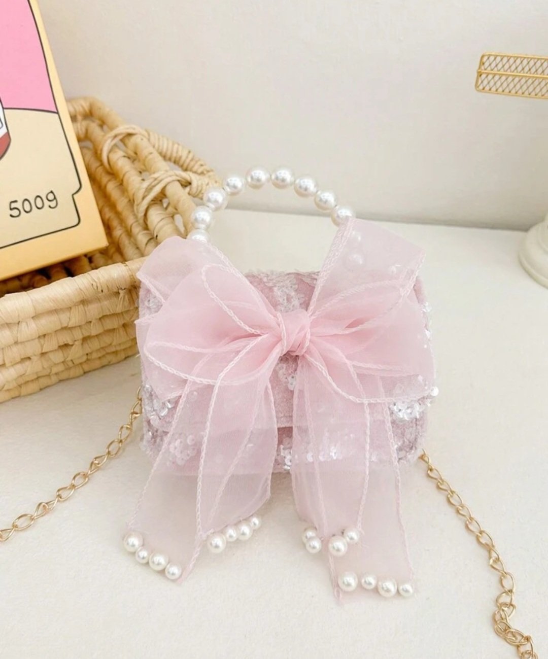 "Bow & Pearls"