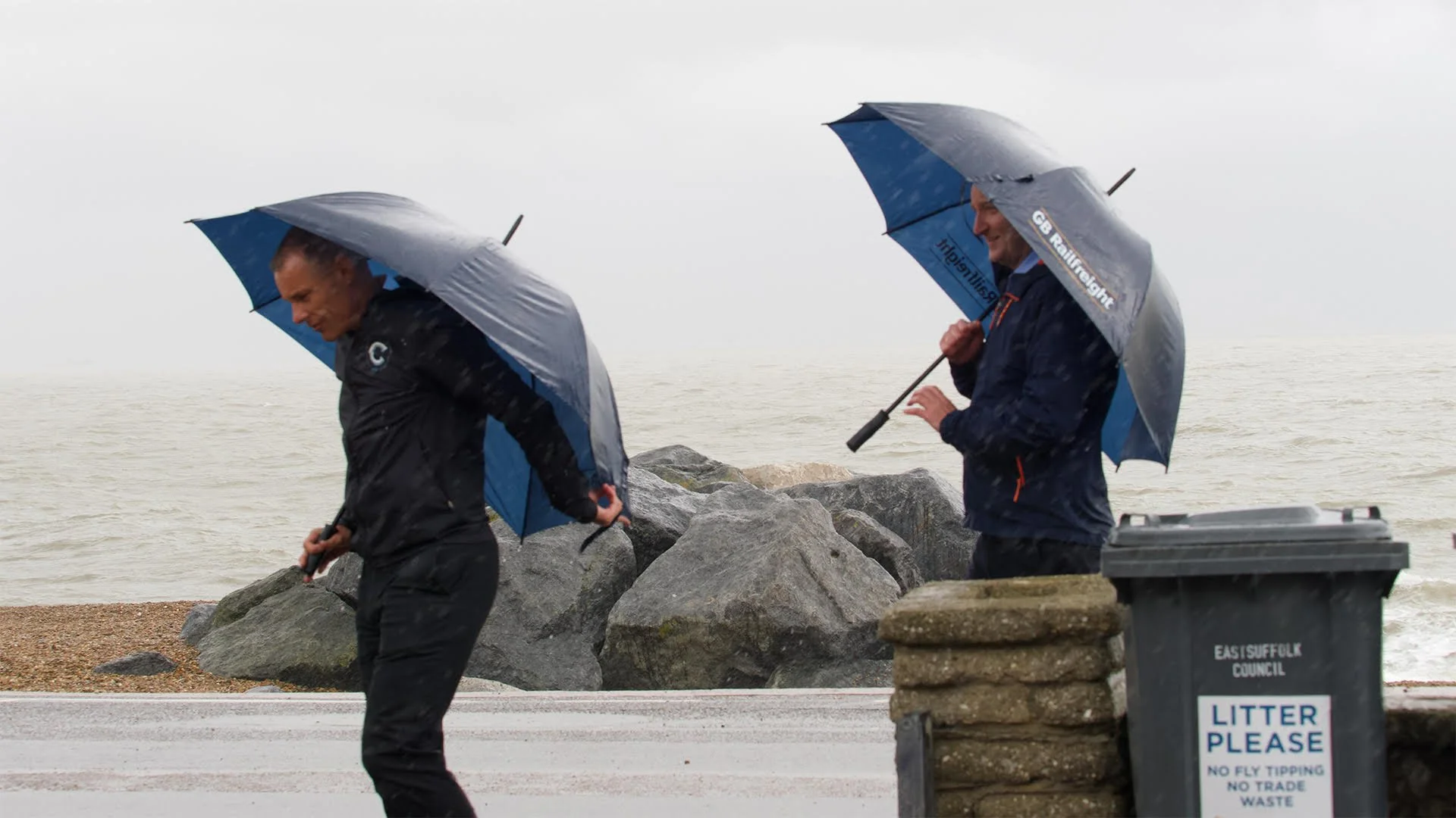 I do like to be beside the seaside - John Tallowin
