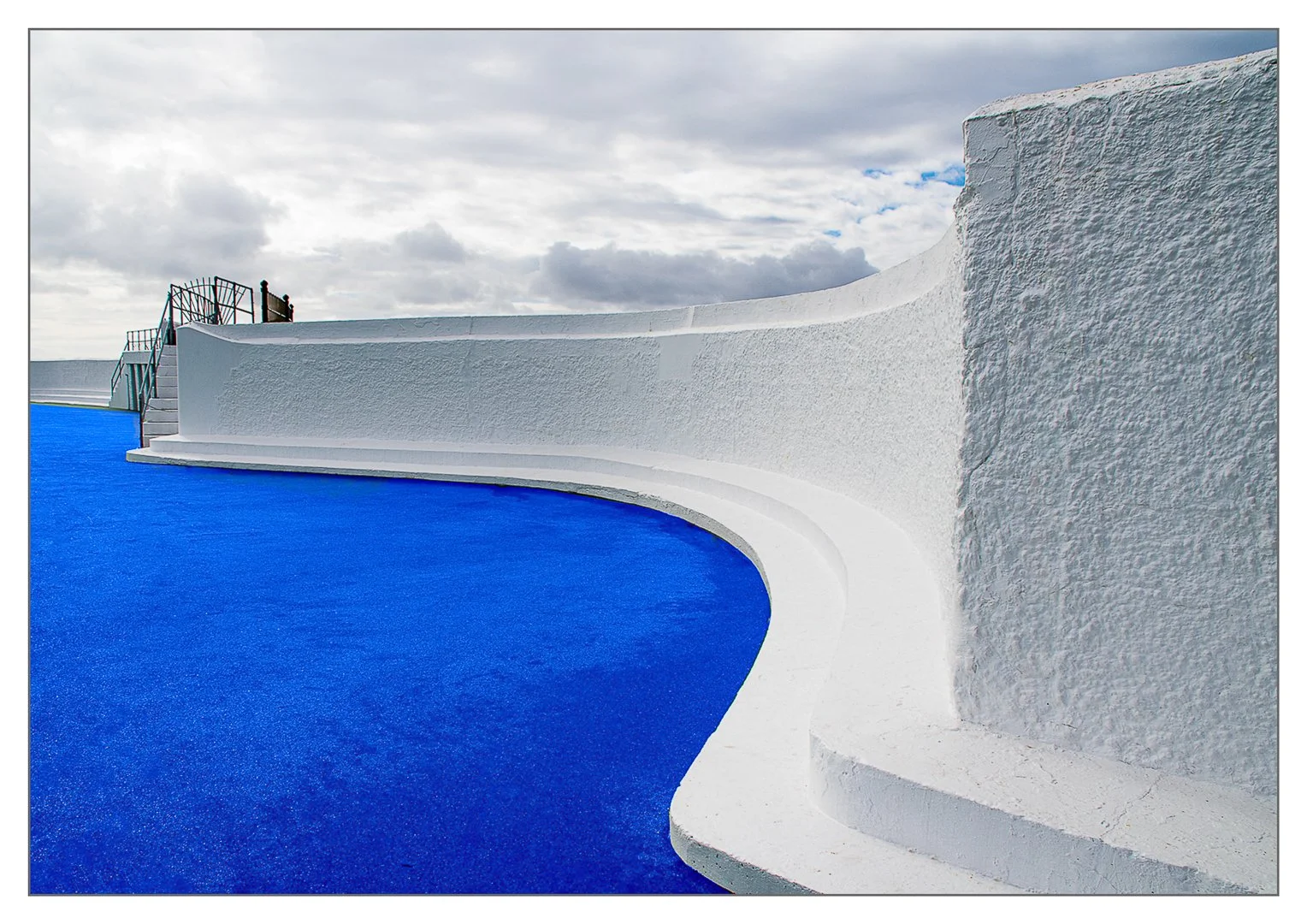 Blue curve - RUNNER UP - Jennie Mursell