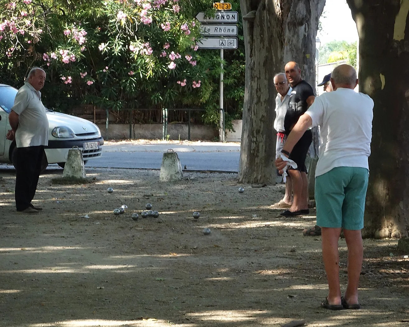 A load of boules - Richard Courridge