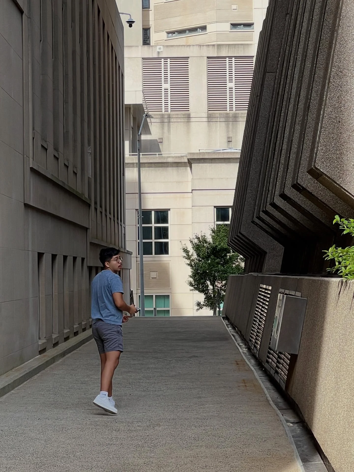 🚶🏻Raleigh shots are everywhere from our Fayetteville St walk 🌆📷#oakcityclicks