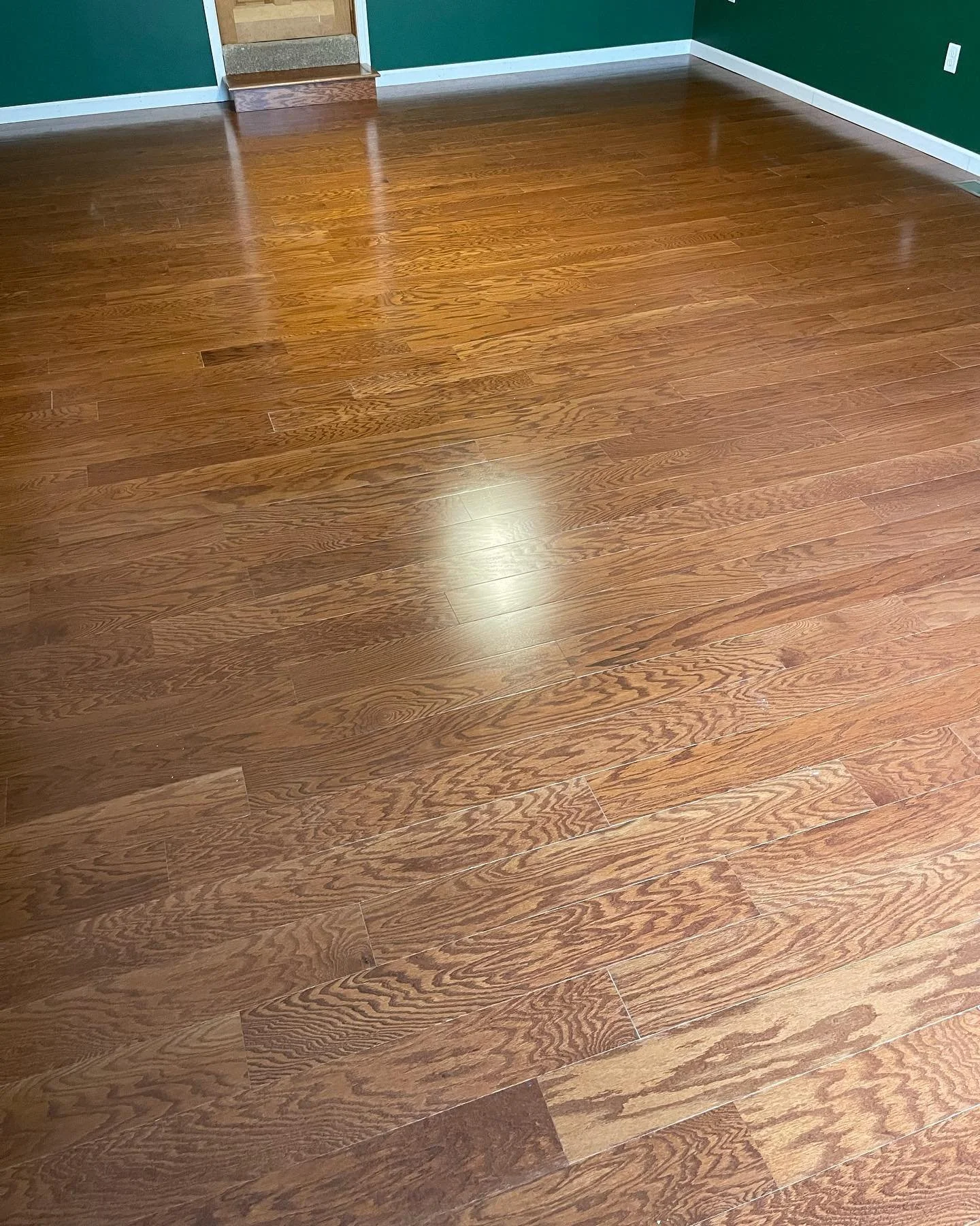 Elevating this Stroudsburg home with the stunning beauty of engineered hardwood floors! 🏡✨ The perfect blend of style and durability coming together. #remcoreflooring #homerenovation #flooring #hardwood #poconos