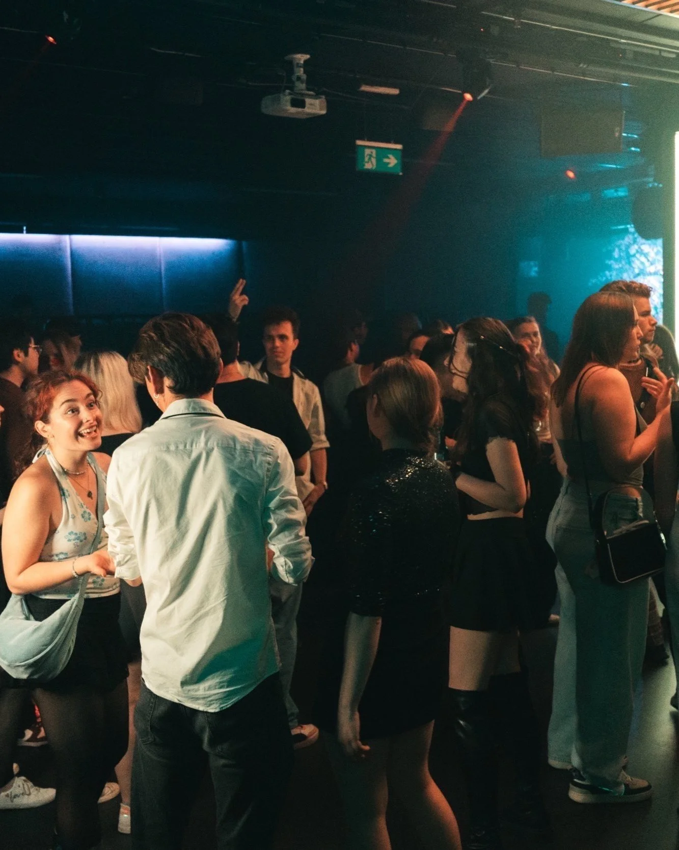 80WAVE Party picture