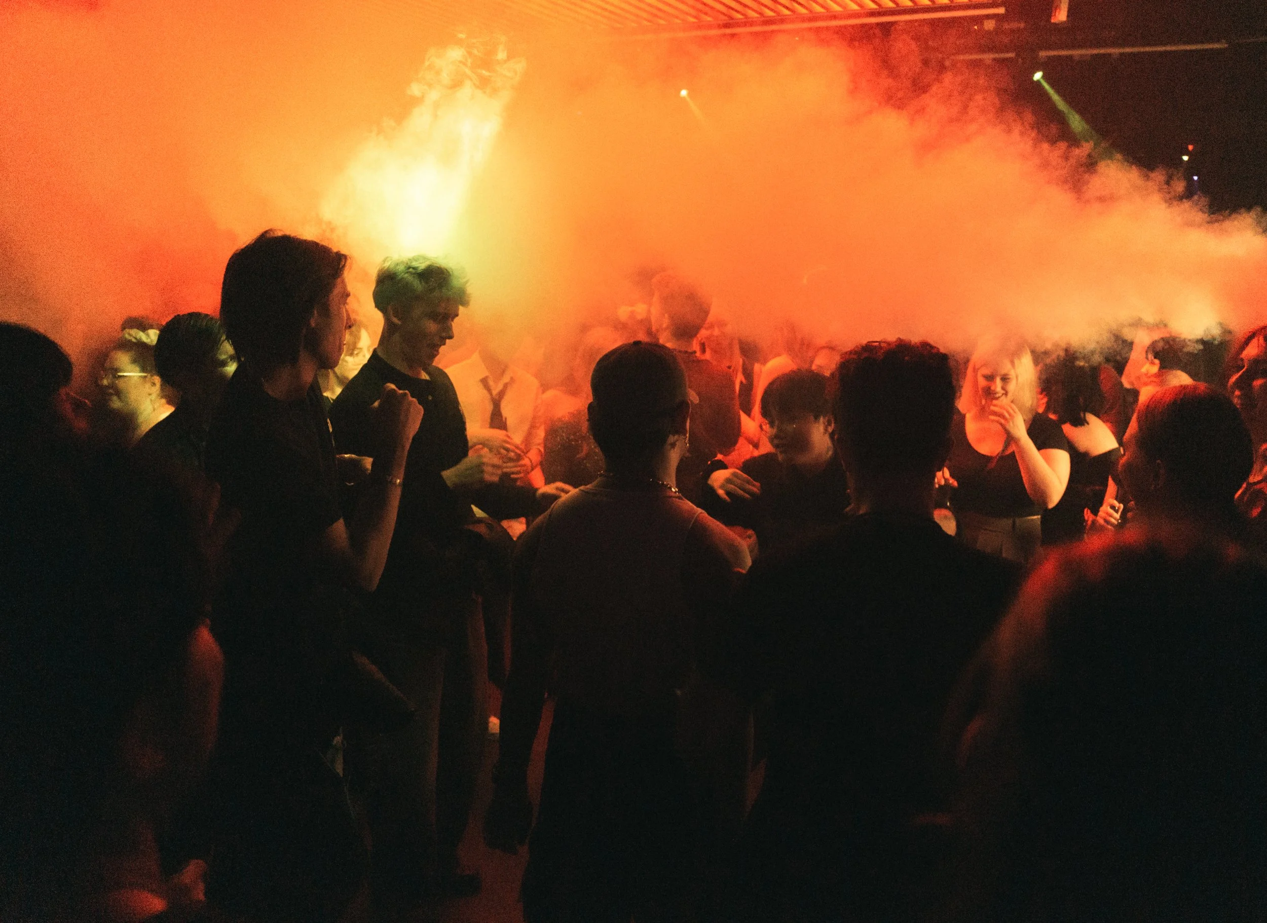80WAVE Party picture