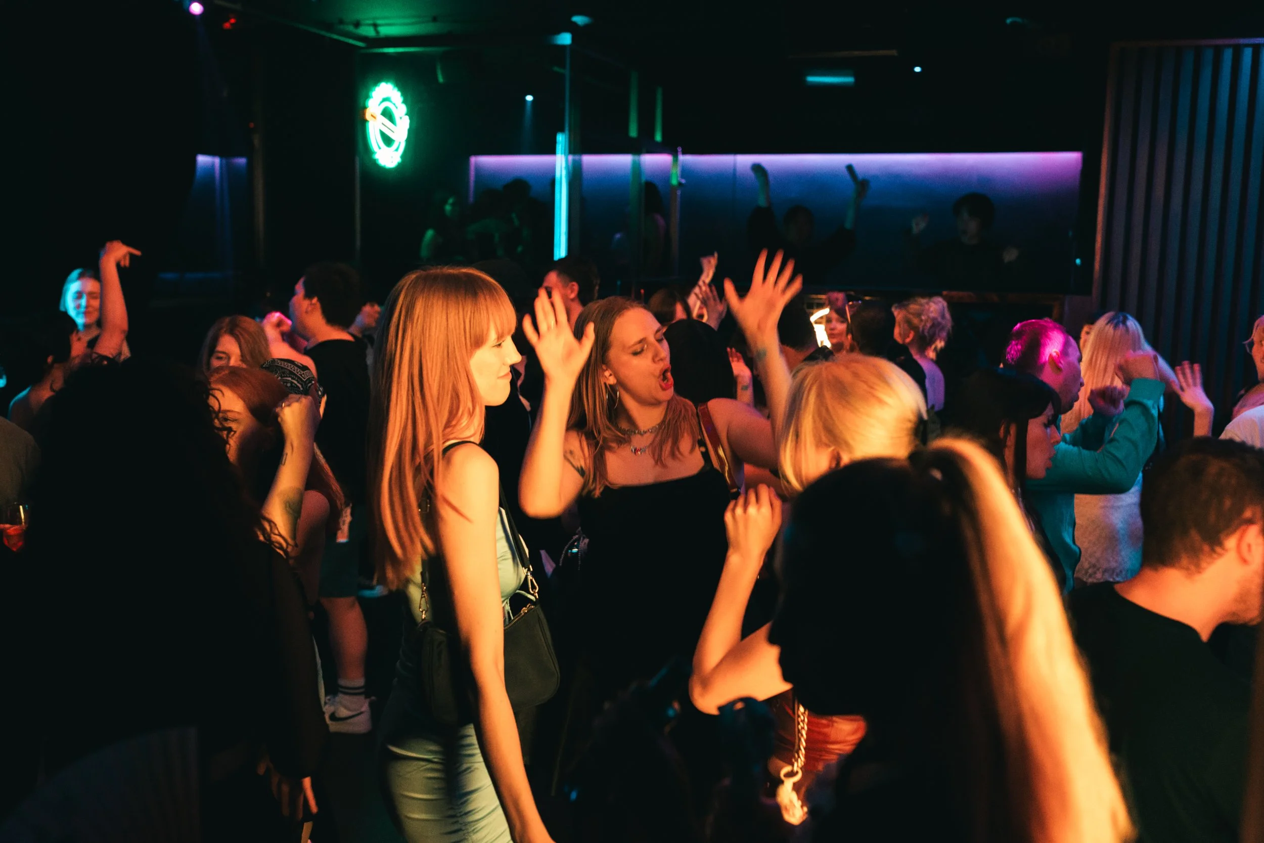 80WAVE K-POP Party picture
