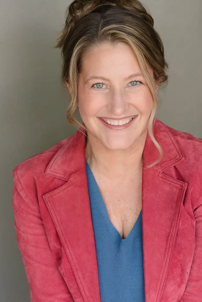 Headshot Stephanie Lynge