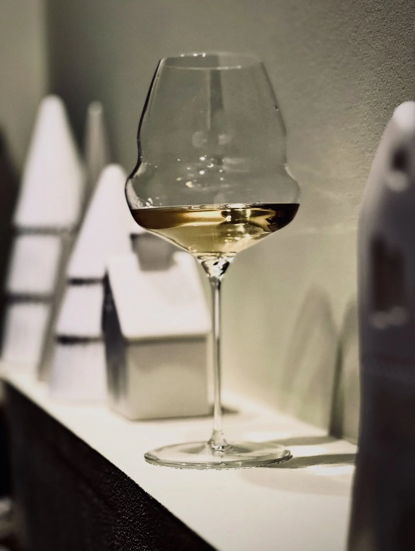 A more straightforward look at the St&ouml;lzle Cocoon stem, the wineglass elevating conversation for Season 8 of the show.

Elegantly tall, brilliantly light, and with a large, uniquely shaped bowl that makes swirling effortless, the overall design 