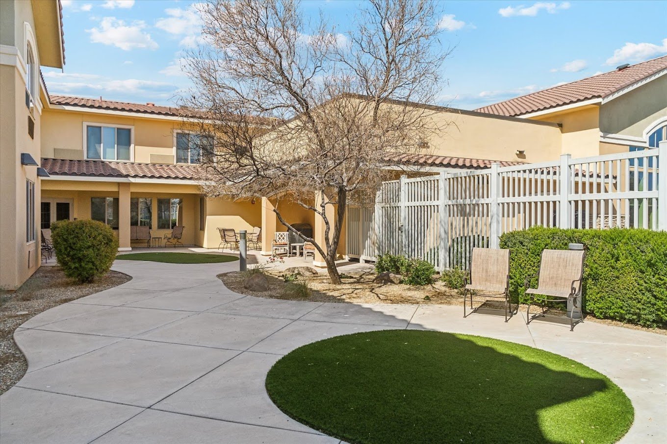 The Groves Assisted And Senior Living Goodyear
