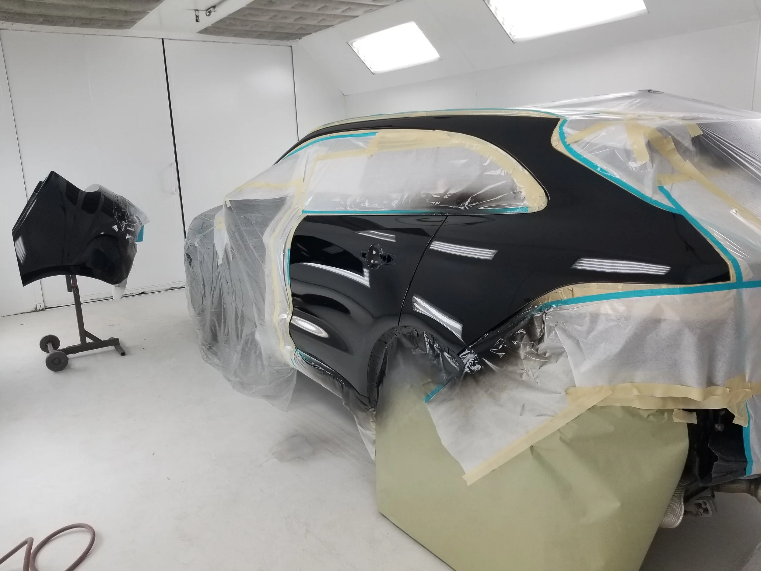 Autobahn Collision Spray Booth 01.jpg