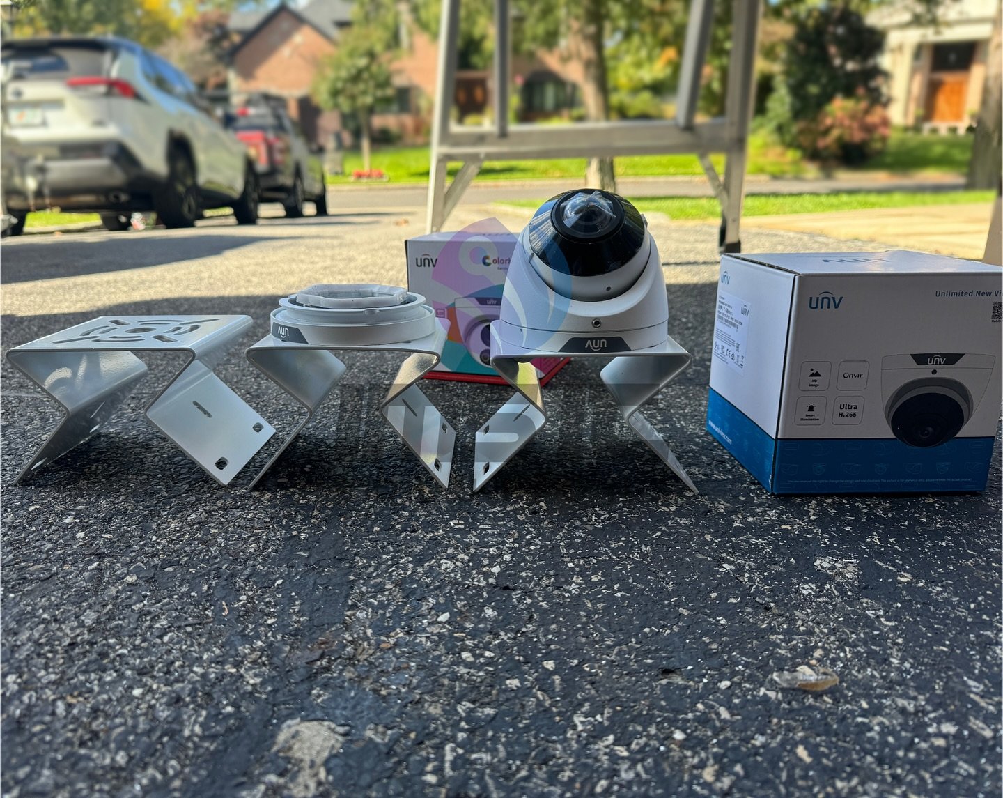 Upgrade your security with IMS IT Solutions! 📸 Our high-quality surveillance cameras and durable corner mounts ensure you have full coverage and a reliable view from every angle. Whether for your home or business, trust us to provide top-notch insta