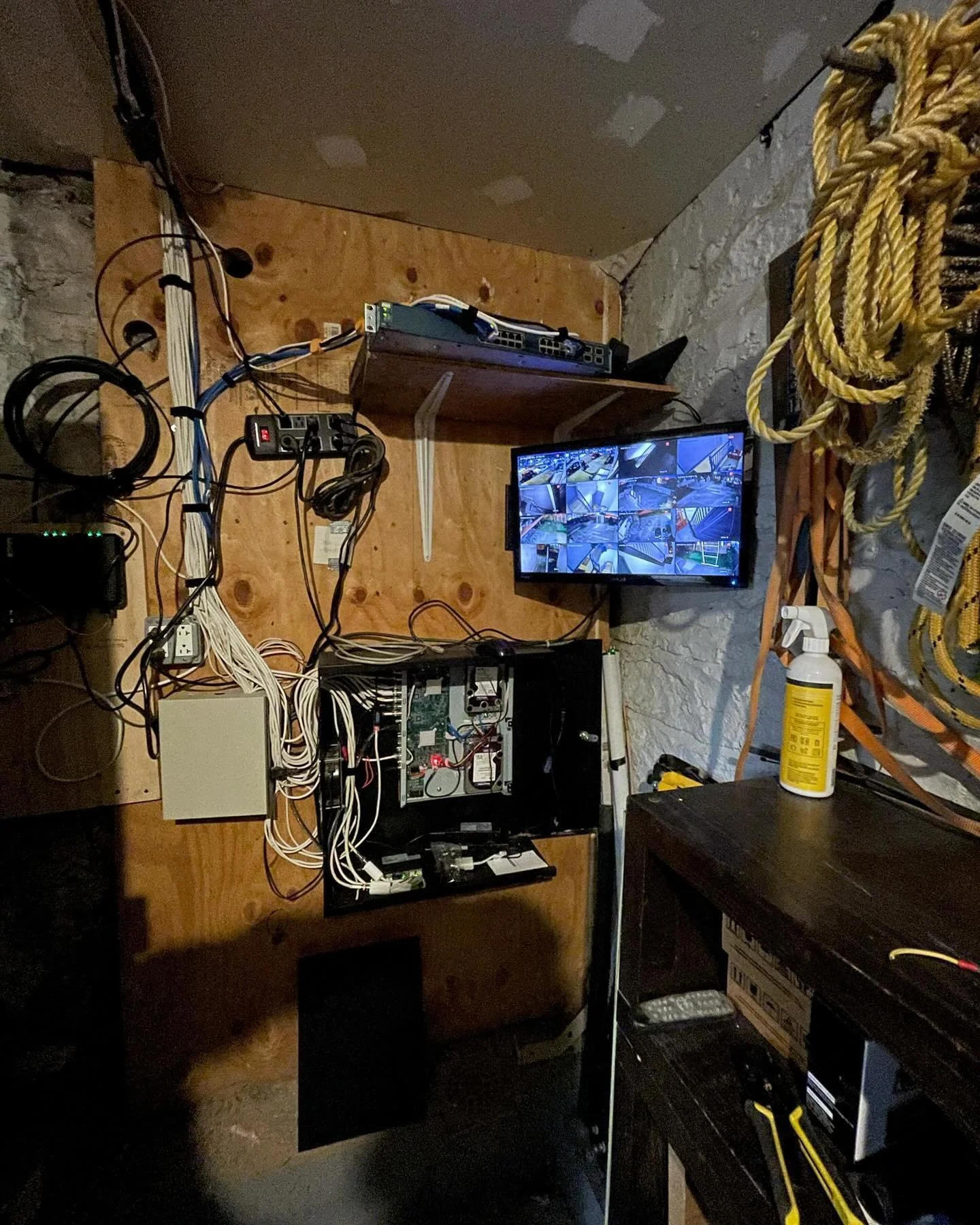 Commercial Security Setup 🔒 
#IMSITSOLUTIONS

 	1.	#HomeAutomation
	2.	#SmartHome
	3.	#HomeSecurity
	4.	#TechSolutions
	5.	#ITServices
	6.	#SmartLiving
	7.	#SecuritySystems
	8.	#ConnectedHome
	9.	#IoT
	10.	#HomeTech
	11.	#DigitalSecurity
	12.	#TechI