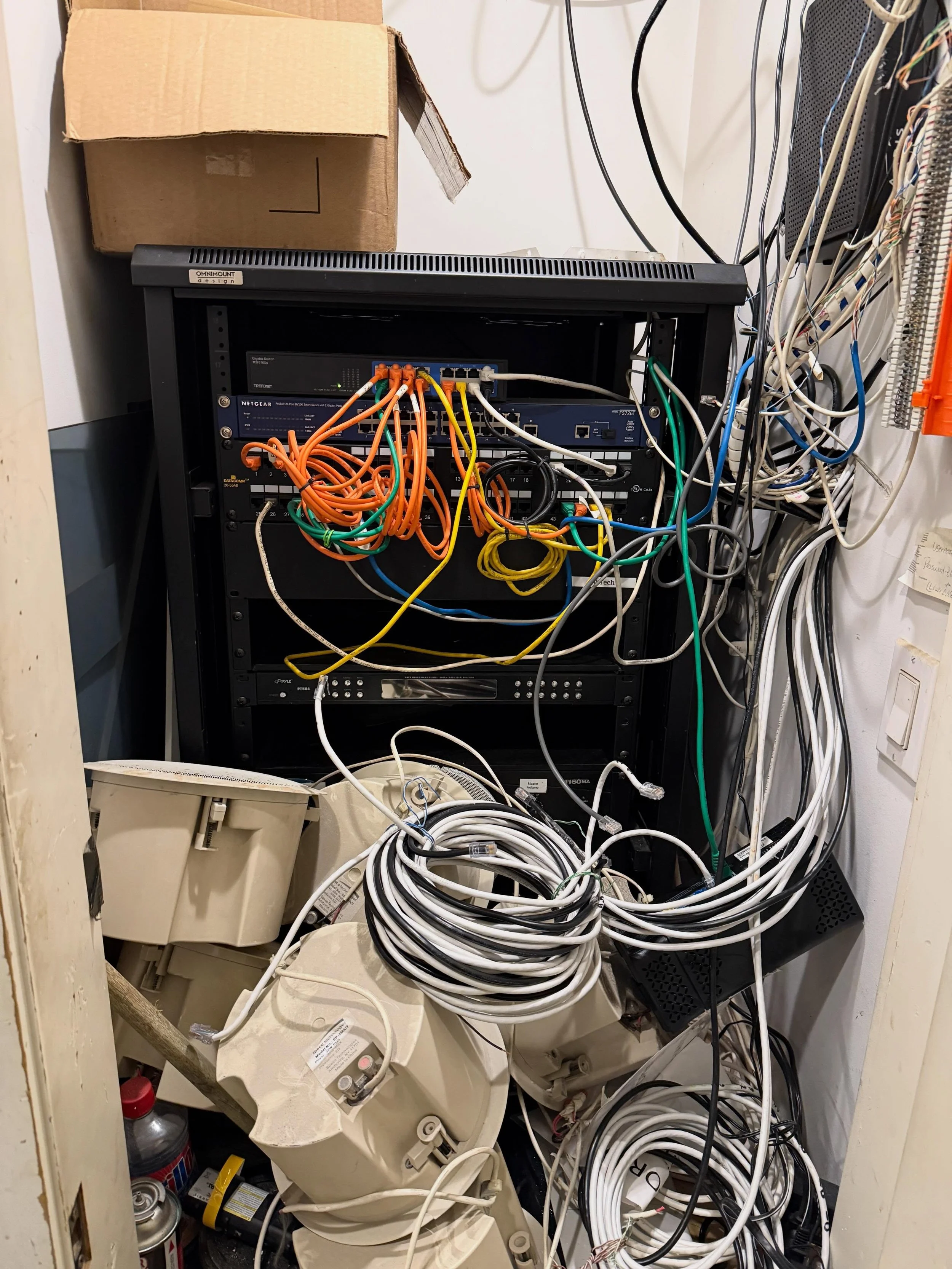 Took an outdated and unorganized network rack and transformed it into a clean, professional, enterprise-ready installation built for reliability and scalability.

This upgraded setup included:
✔ ICC structured cabling components
✔ Ubiquiti Pro Gatewa
