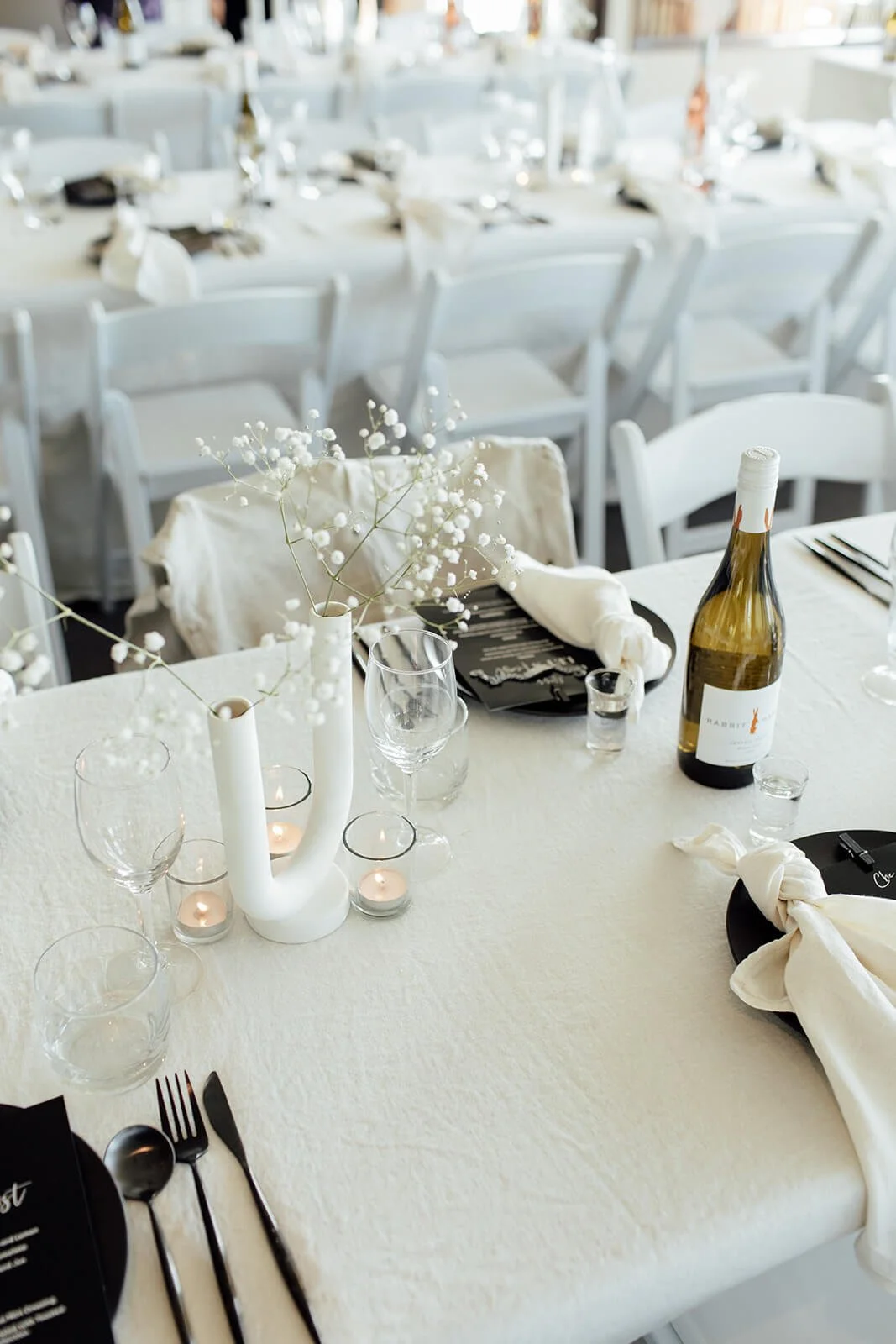 Wedding seating plan and place setting ideas for New Zealand receptions