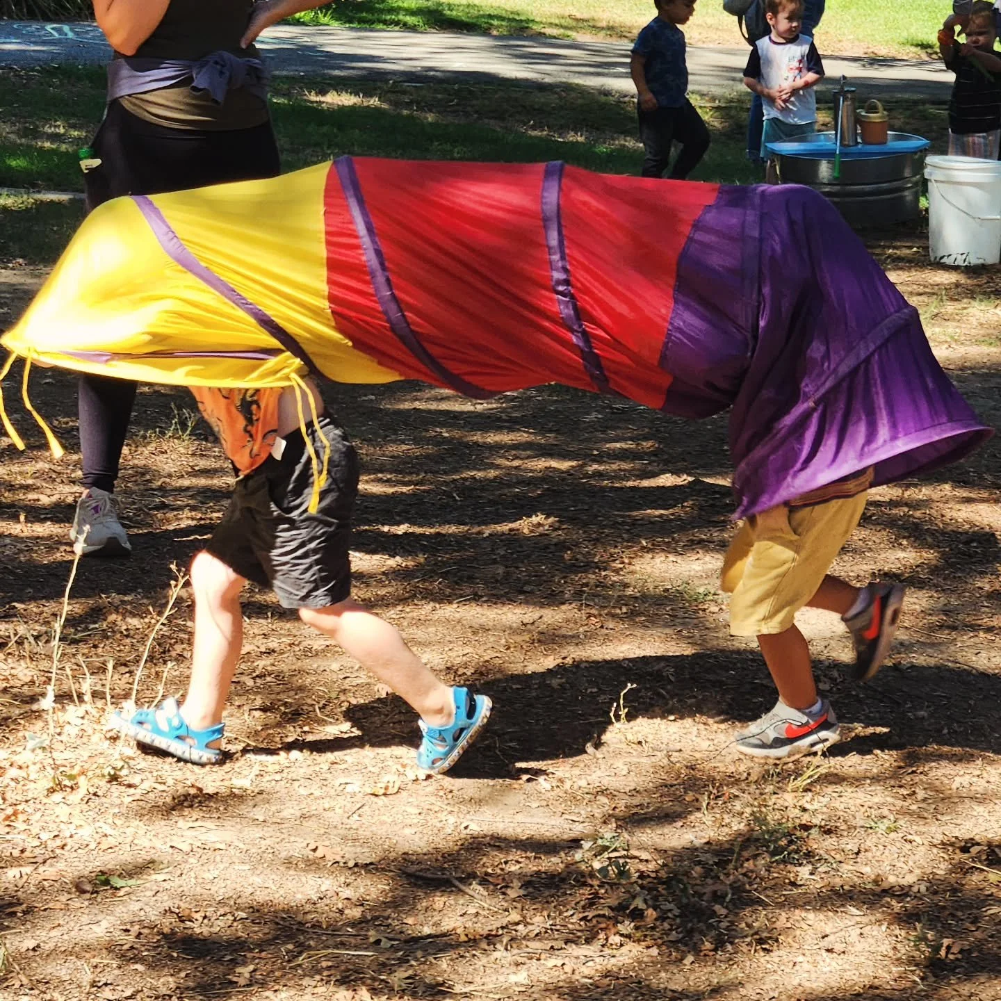 Unstructured play sparks teamwork! 🌿🤝

Our next Wiggle Worms Nature Play:
🗓 Sunday, November 16 
⏰️ 9:30 - 11:30 am
📍 Whitey Park in West Sac

#outdoorplay #natureplay #collaborativeplay #thewondergrove