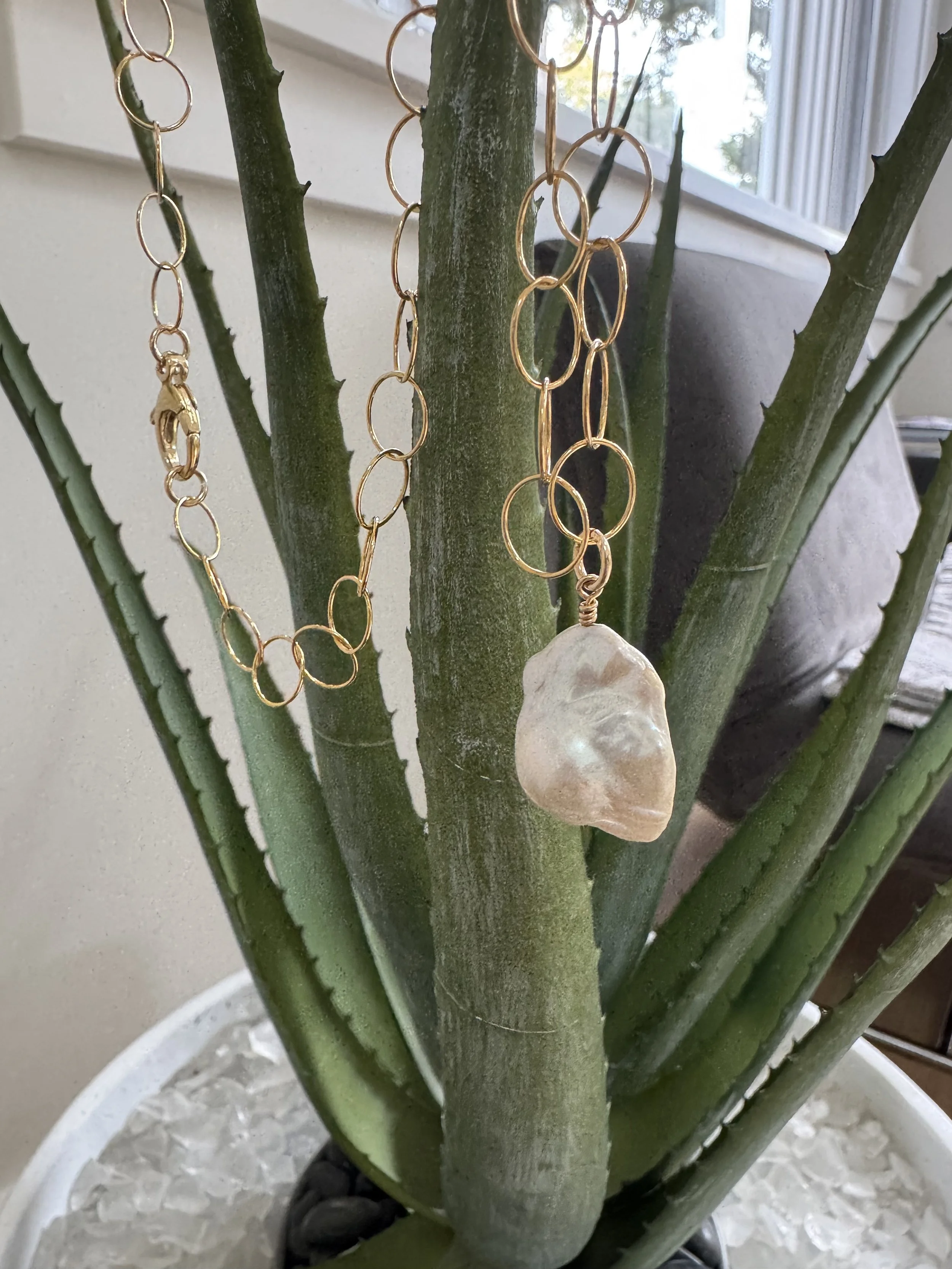 Gold Chain Necklace with Baroque Pearl Pendant