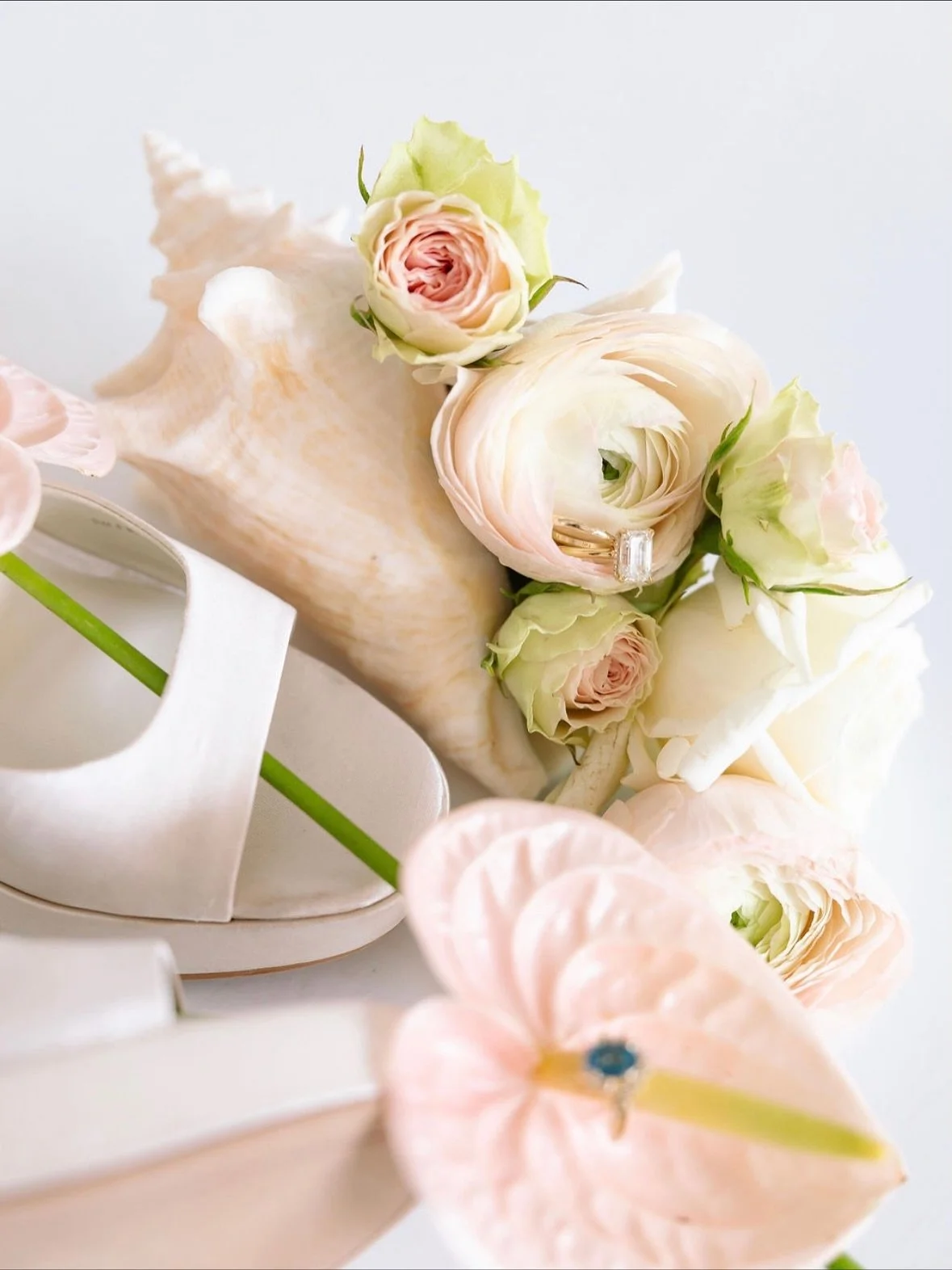 With love from the Knights 🦢💋 what a joy it was to get to work with this sweet couple &amp; get to know their hearts for Jesus and for each other. God be glorified through this day &amp; this marriage!!