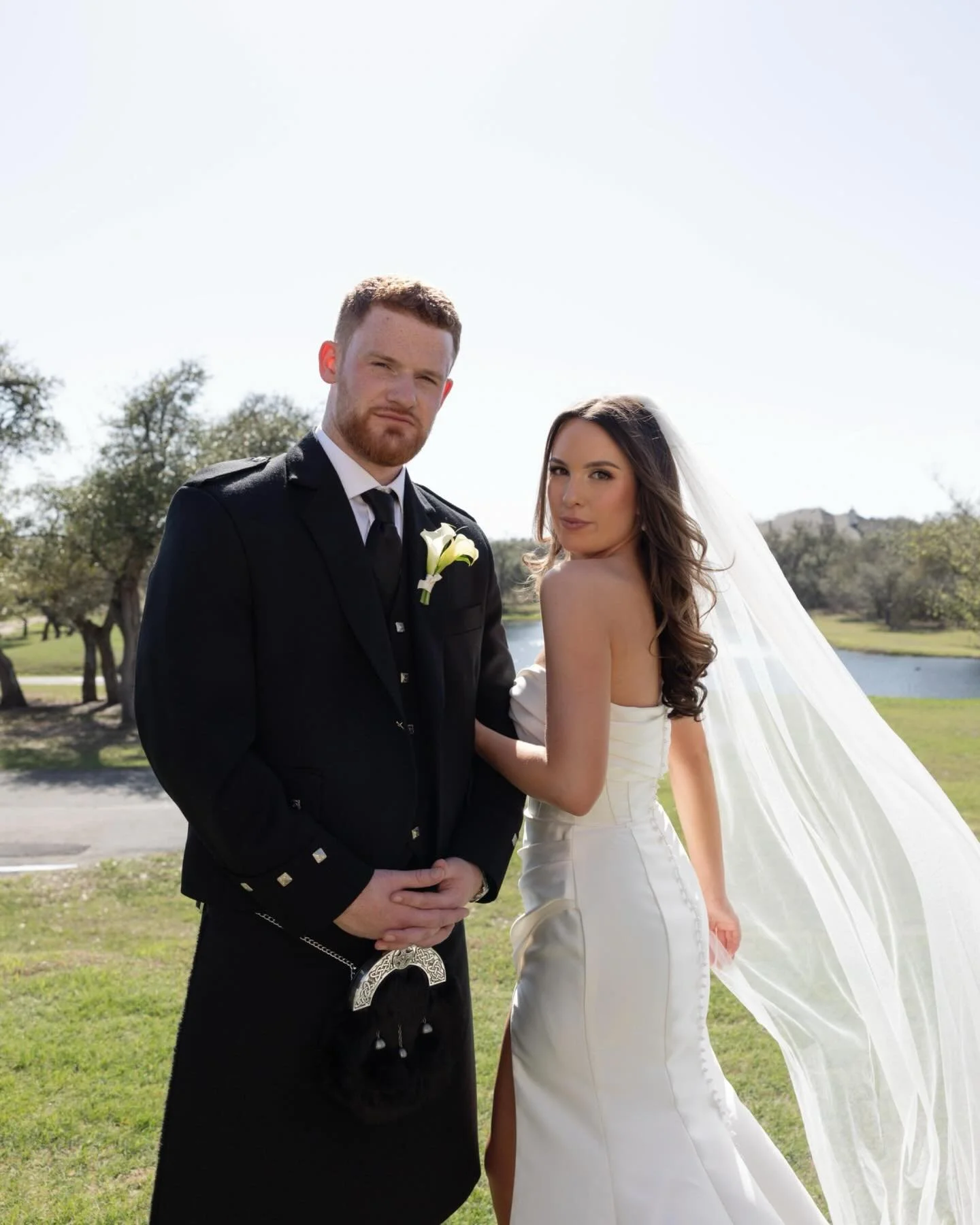 One week married deserves a post for the McArthurs!!!! It was everything classic &amp; timeless with Scottish charm to honor Daniel&rsquo;s family heritage. The yellow dresses were perfectly how to lose a guy in 10 days. The swans &amp; custom matchb