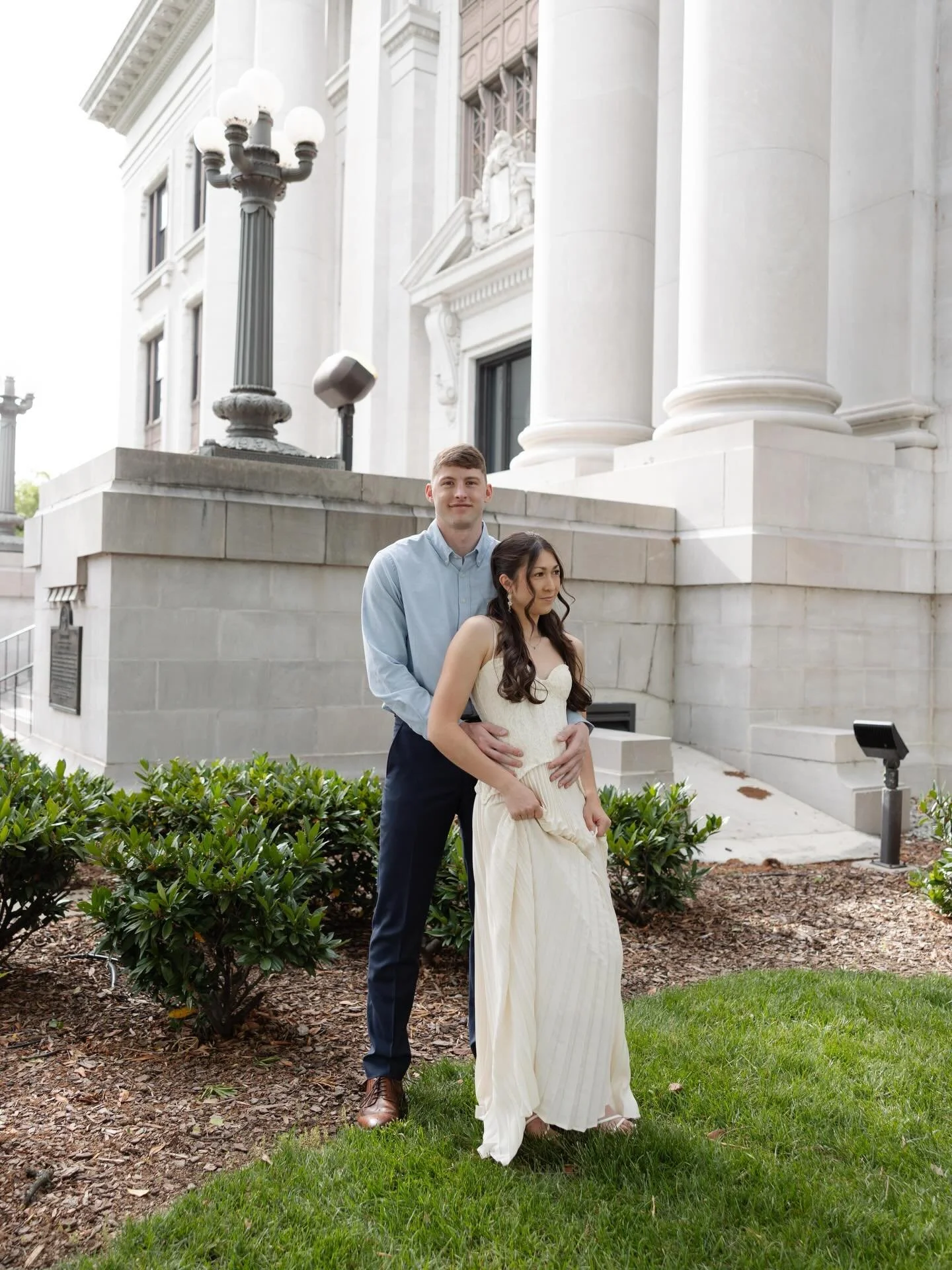 Driving to Alabama for a Wedding this weekend and thought it&rsquo;d be the perfect time to consider this my debut as a TN Photographer + Southeast🦢

Hahah but seriously I&rsquo;ve only edited the sneaks and I just can&rsquo;t help myself but share 