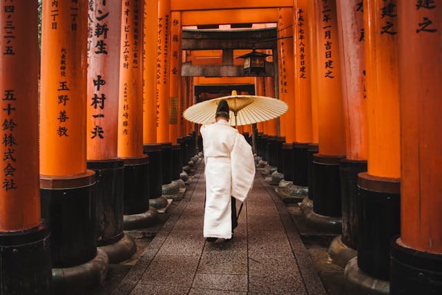 Japan escorted tour with Kyoto shrine gates