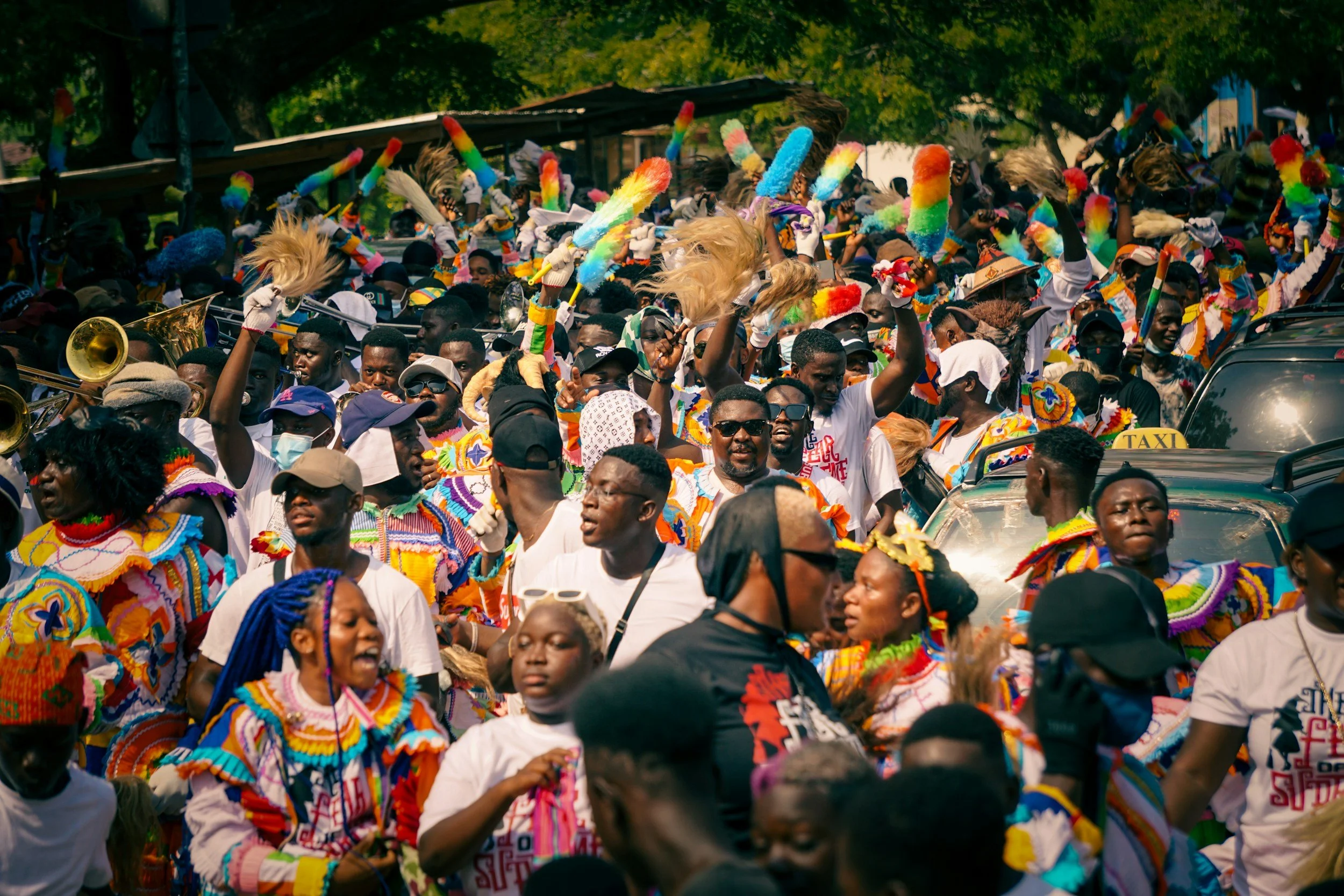 crowd singing dnacing ghana