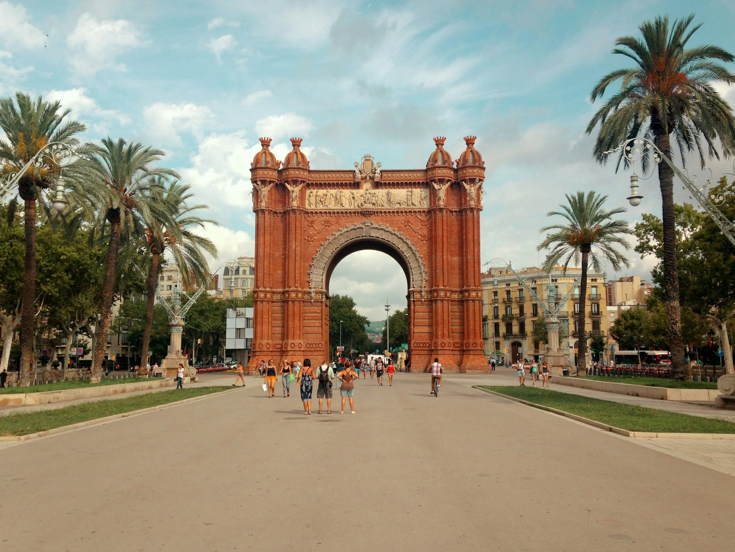 barcelona archway and square
