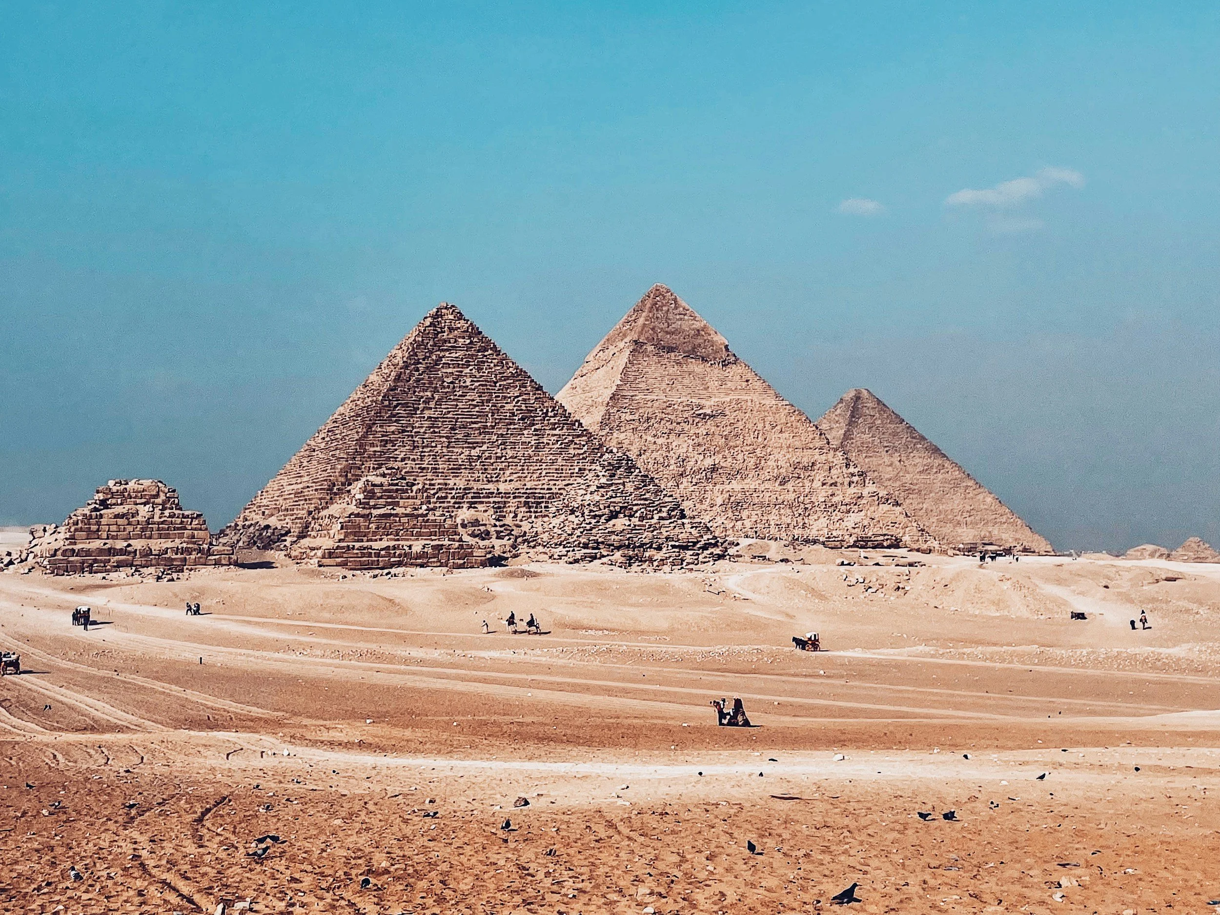 pyramids of giza