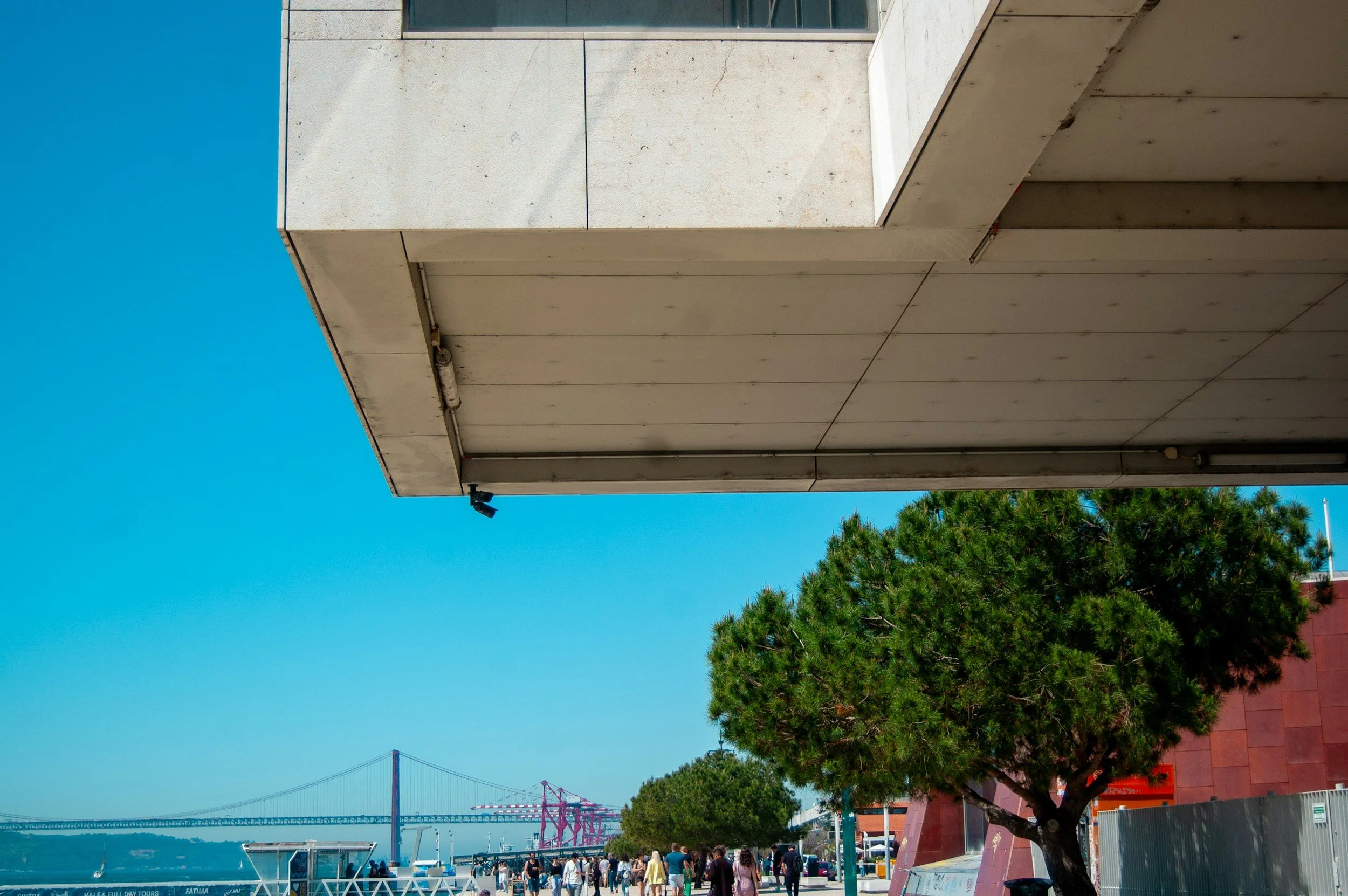 cais do sodre lisbon