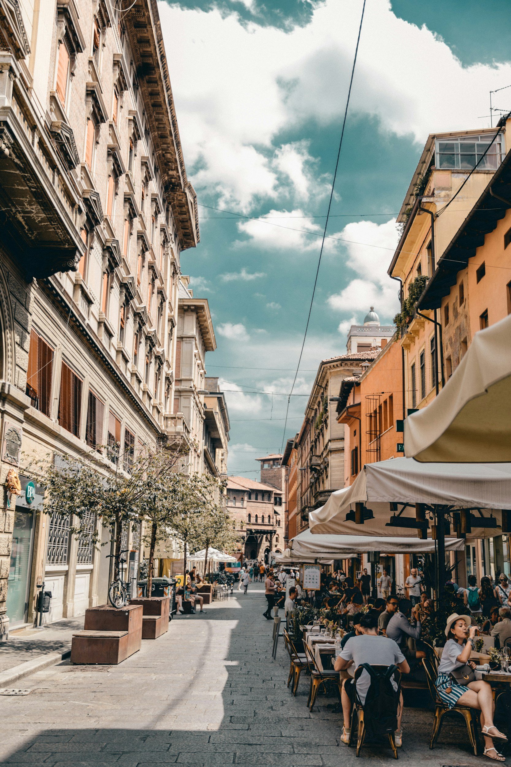 al fresco dining bologna