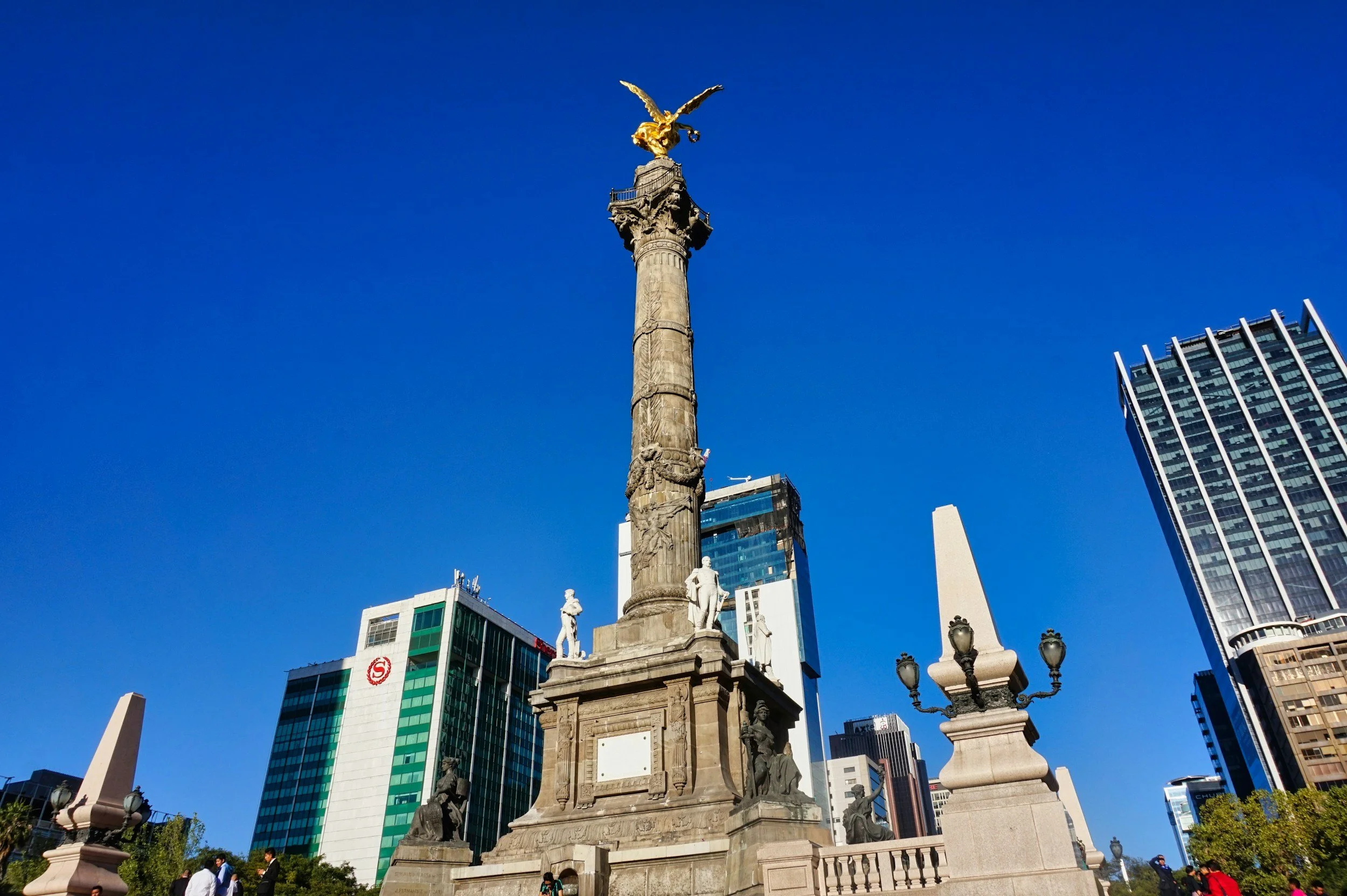 angel statue monument