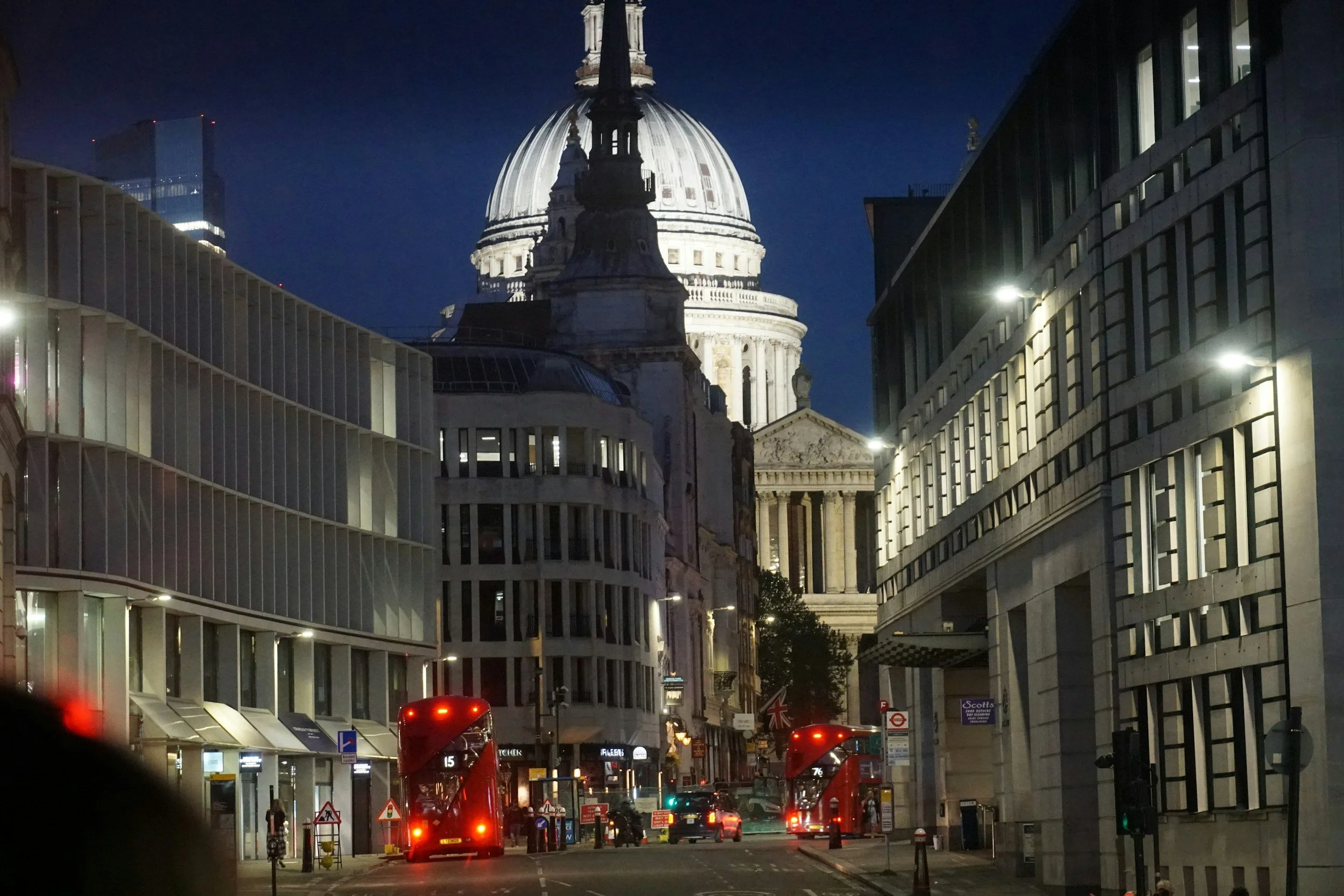 st pauls cathedral in london lit up at night