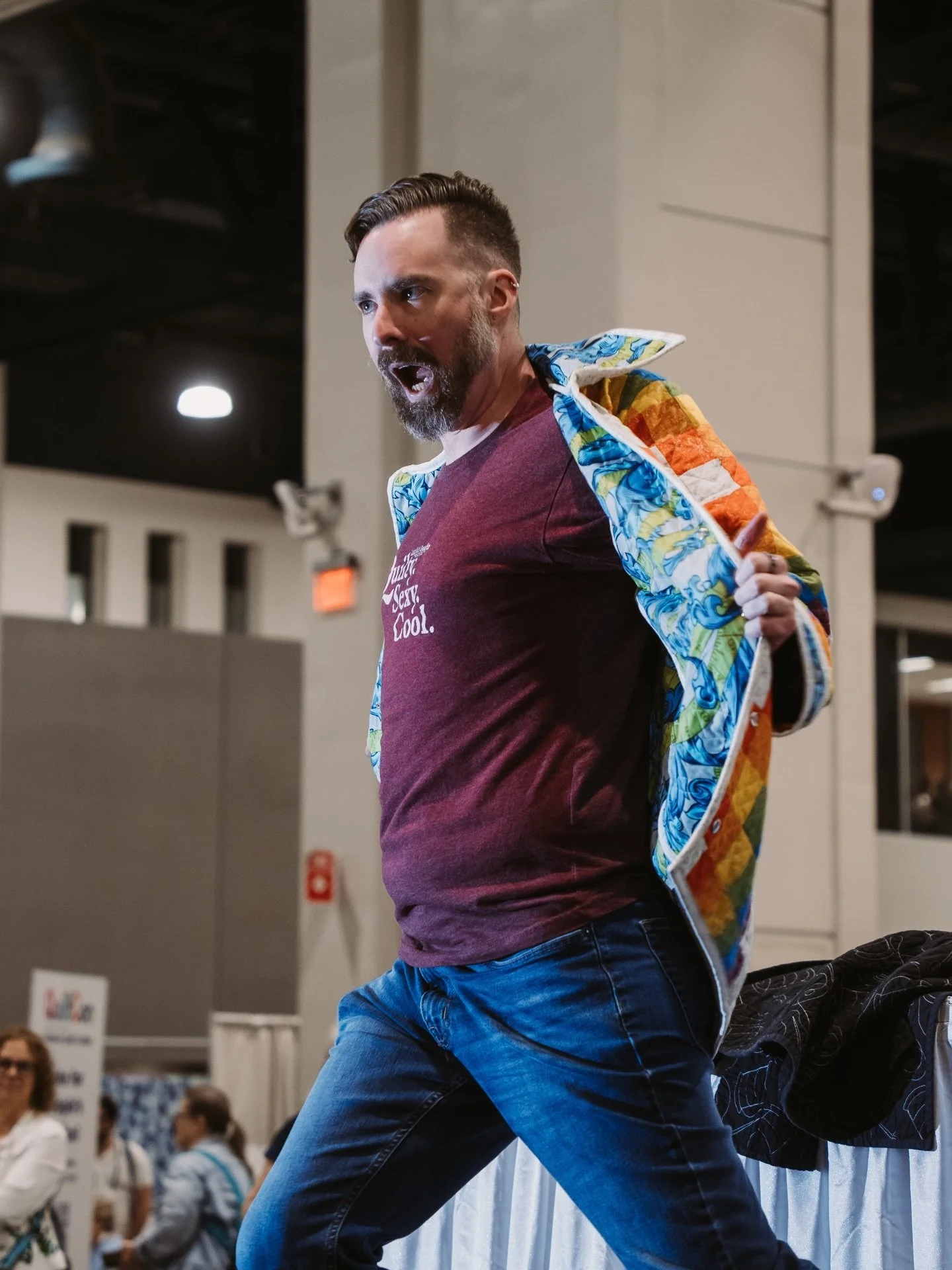 Got sent some amazing photos from my walk on the catwalk of the QuiltCon fashion show. Thanks to @harrcraftgoods for sending me the photos and photo credit goes to Breanna Briggs (@missbmarie24) for QuiltFolk magazine.