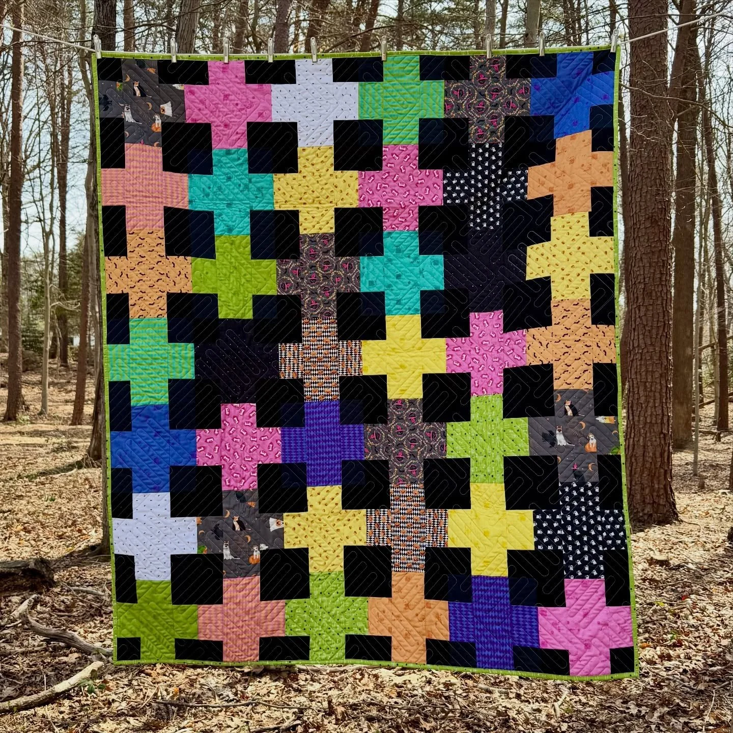 Another cute Halloween quilt but this time using fabric from @pammiejane. I think I need some more of this fabric, especially the print with all of the animals in costumes. 🥰