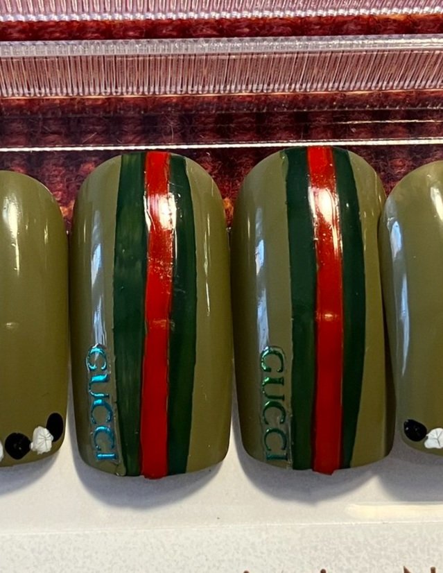 Gucci Nails