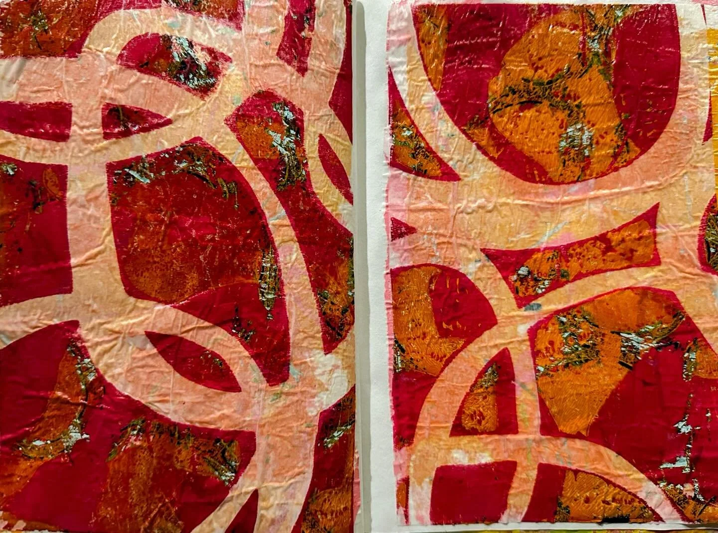 Christmas Spirit gel prints in my journal today. Happy Holidays to all! #holidaycheer #abstractart #red #gelprints #interiordesign