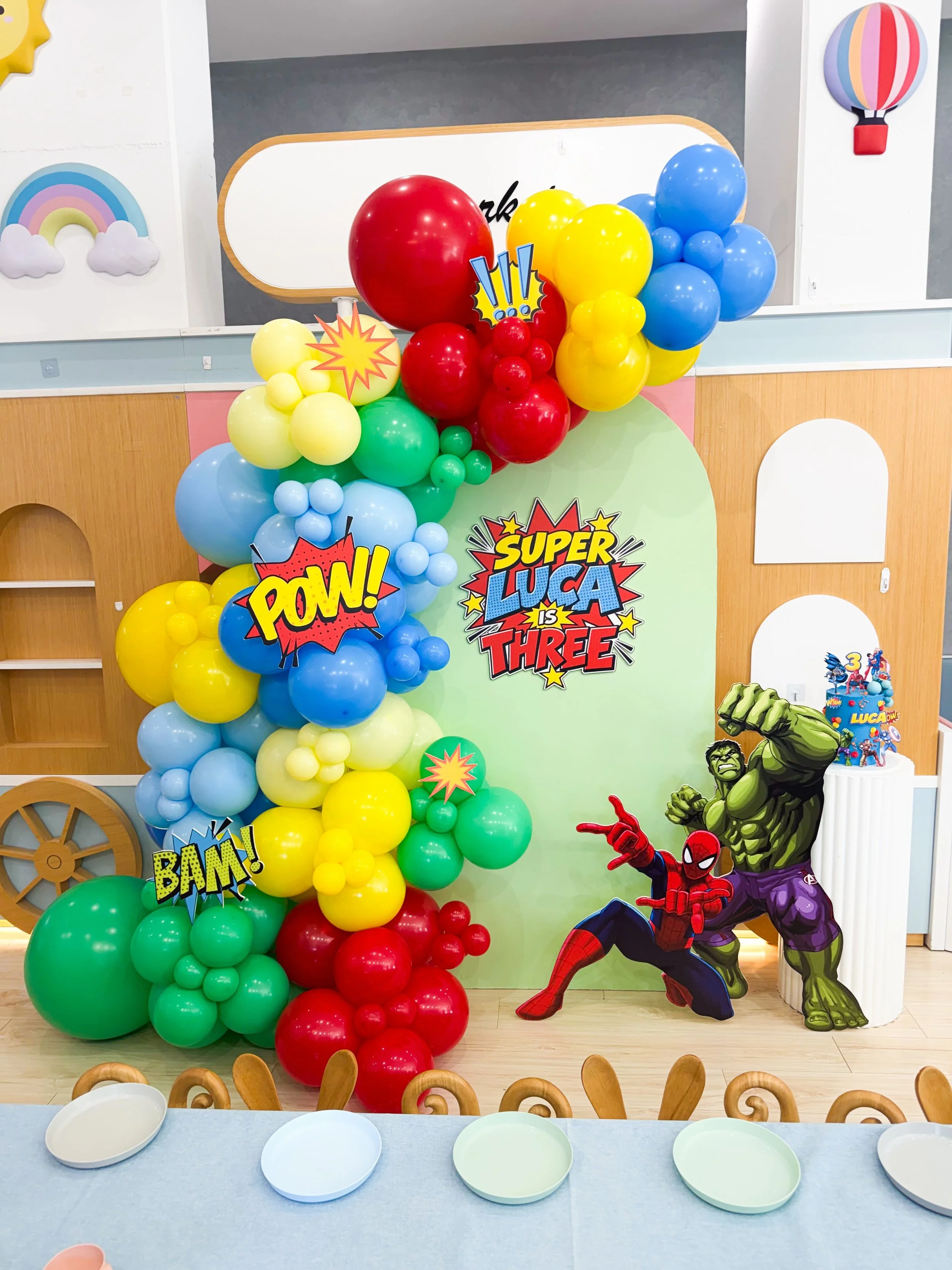💥 POW! SUPER LUCA IS THREE! 💥

Another year of birthdays done for Emma&rsquo;s beautiful little fam 🥹❤️

Luca&rsquo;s favourite two heroes took centre stage for his big THREE ! with all the colour, and epic cake @the_cake_edit_ POWs, BAMs and supe