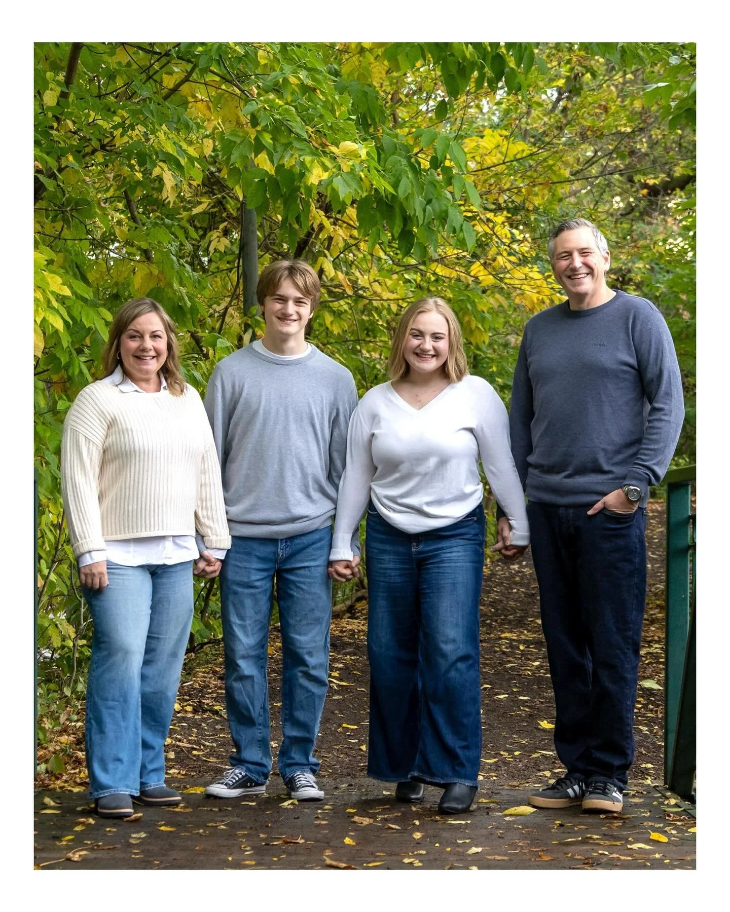 Nothing beats a fun fall family session. I loved capturing this beautiful family and all the joy this season brings!
