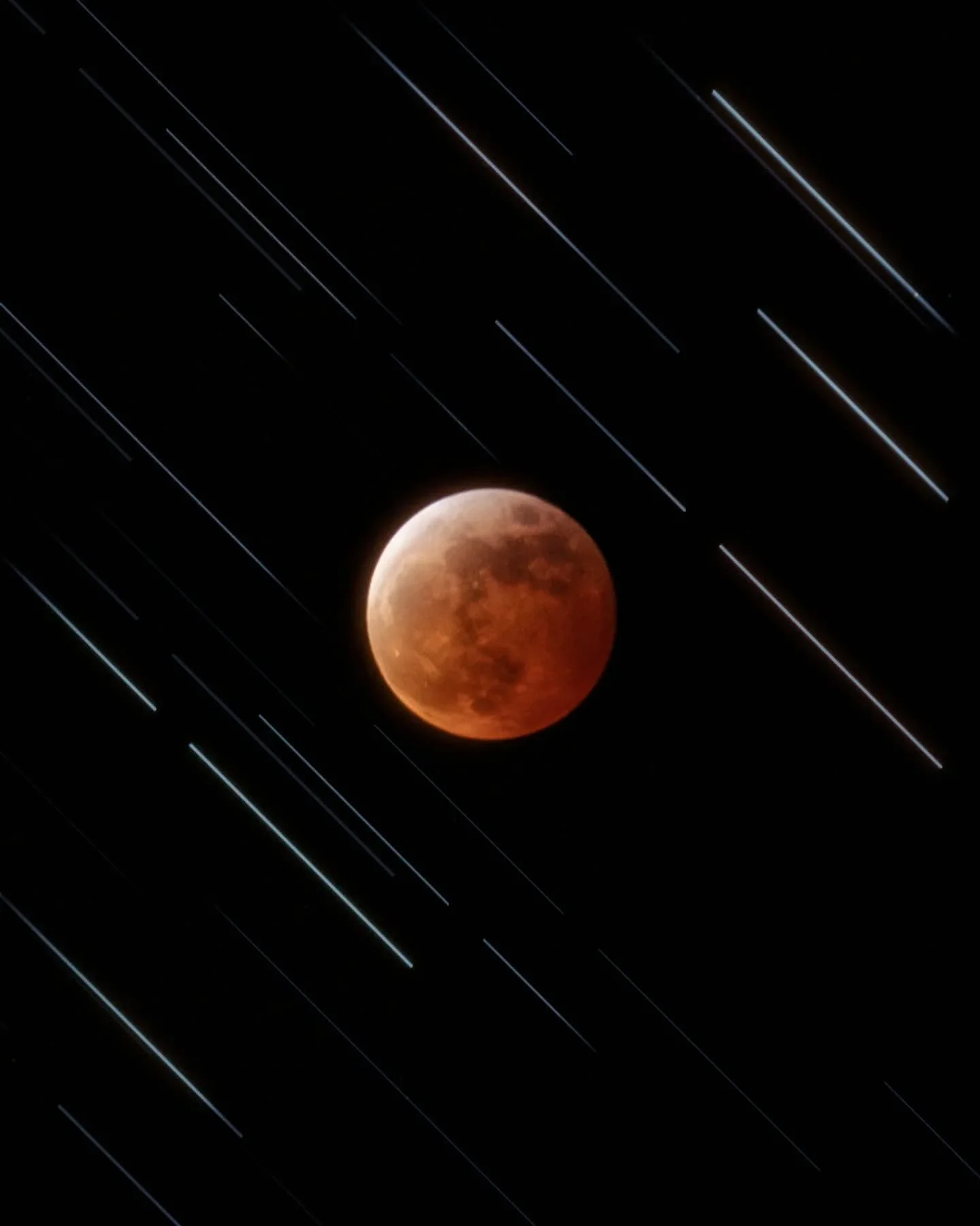 Blood Moon 🌑
.
I love to see eclipses and other visible cosmic events. Always exciting, but also humbling in an existential type of way 😄. I shot this during the total lunar eclipse on March 13, then extrapolated star trails from multiple shots to 