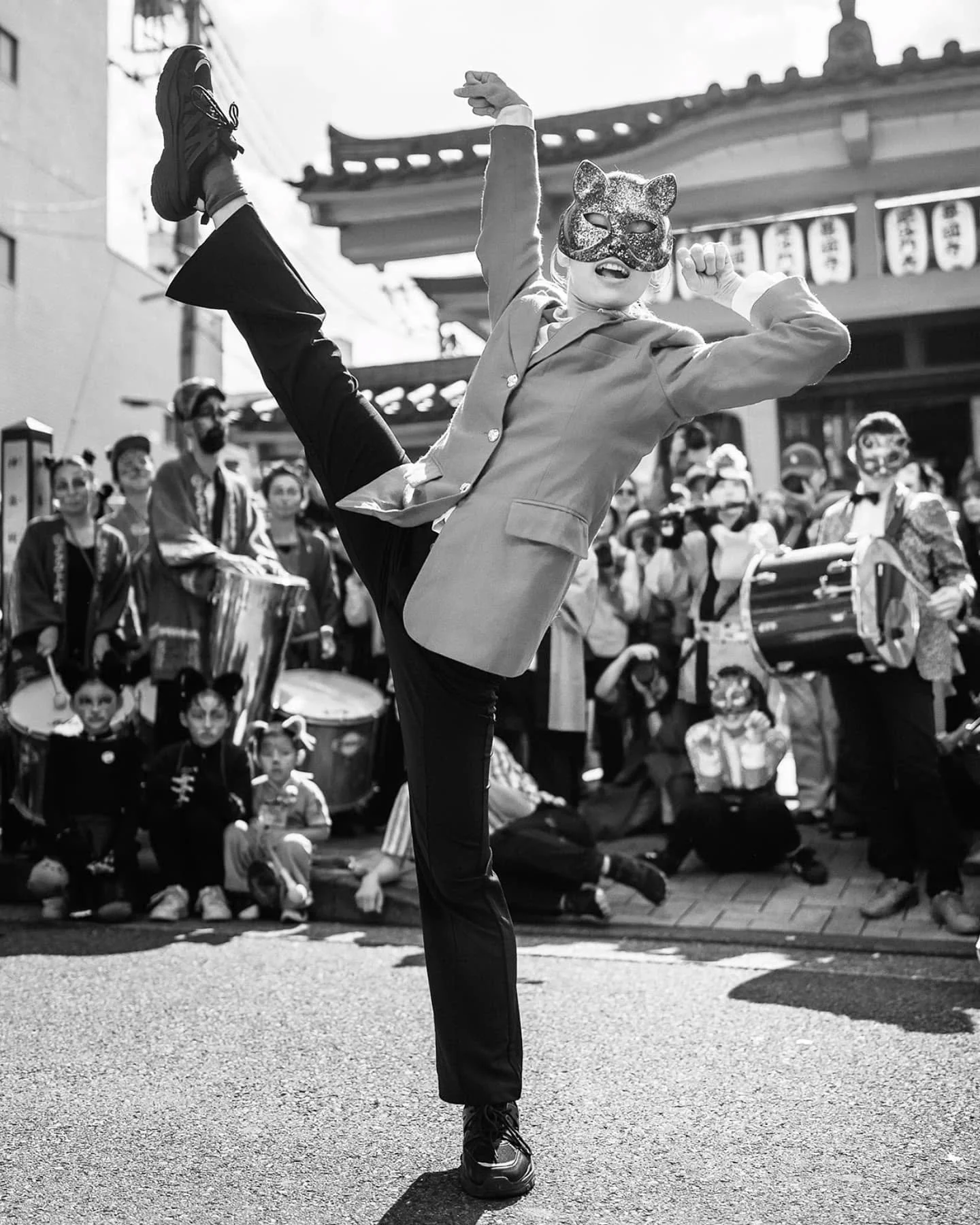 @catatac_official performing at Kagurazaka&rsquo;s Bakeneko Festival 💃
Choreography: Yoshihiro FUJITA
神楽坂化け猫フェスティバル (2024)

#CATATAC #YoshihiroFujita #contemporarydance #BakenekoFestival #BakenekoParade #AnyaDance #Kagurazaka #Halloween #Cosplay #Ca
