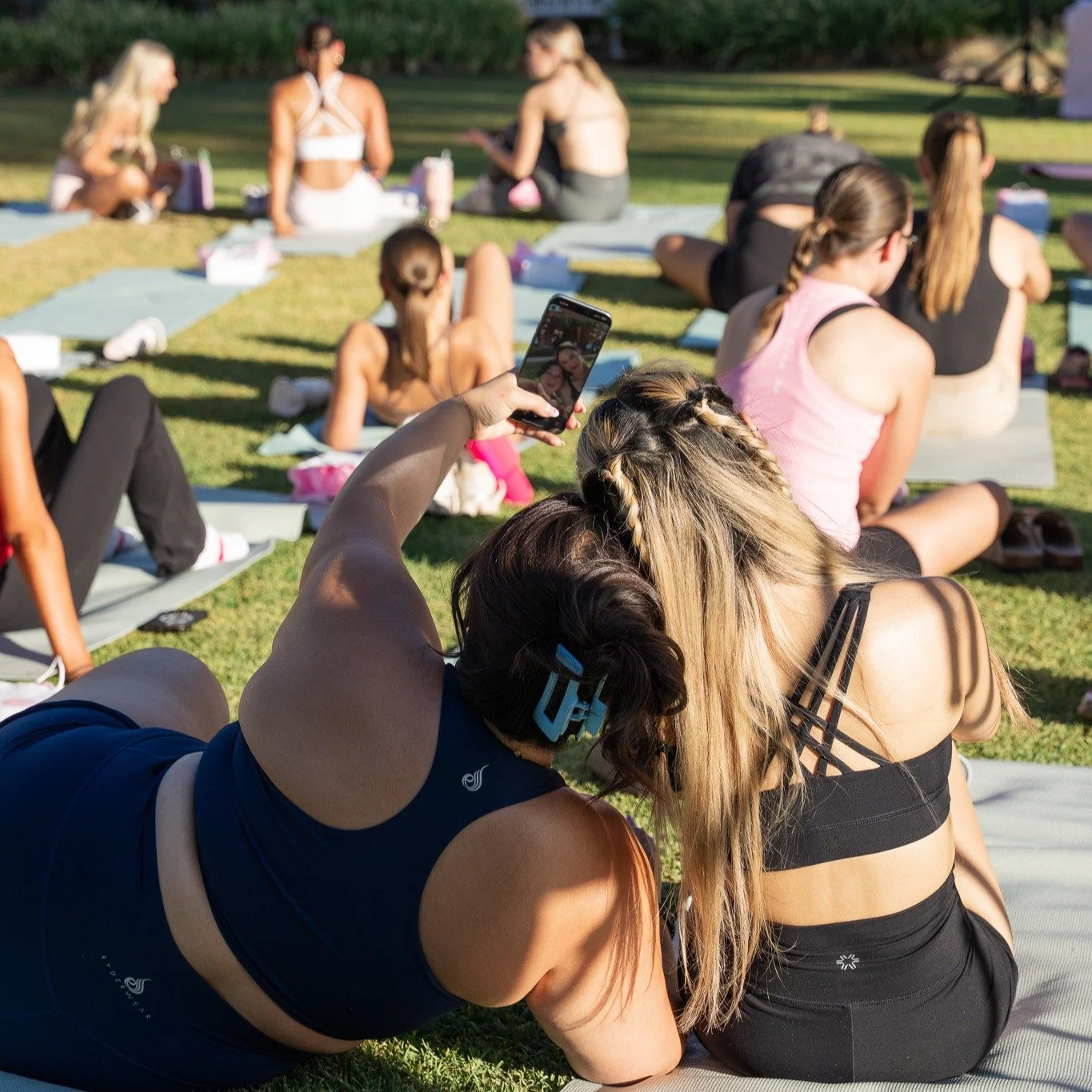 Coming home: to you.

In a world that pulls us outward, breathwork gently brings us inward.

To stillness.
To clarity.
To connection; with yourself and with those around you.

At Breath Life Studio, it&rsquo;s not just about breathing.
It&rsquo;s abo