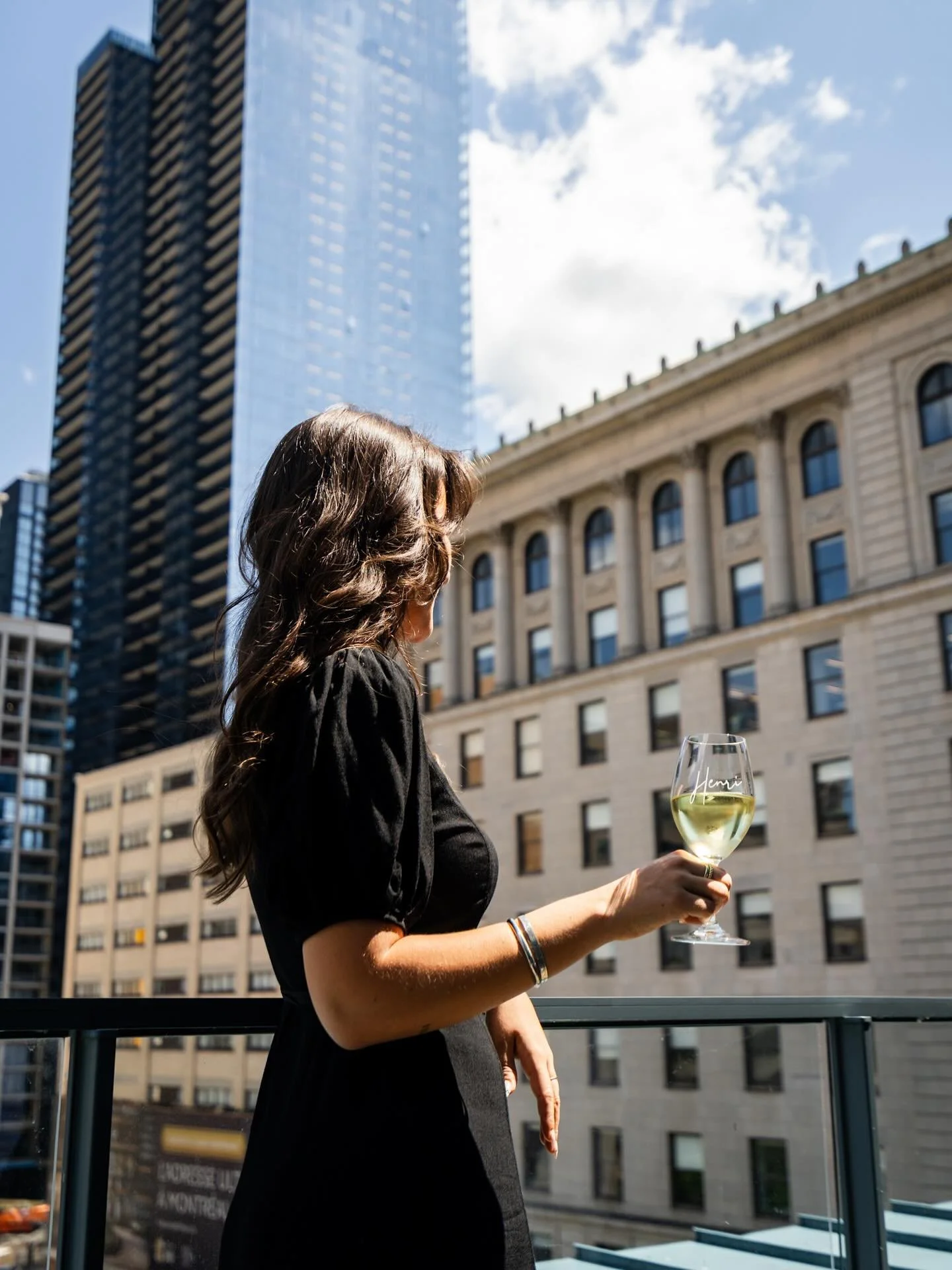 Profitez de la saison des terrasses sans quitter le confort de votre chambre.