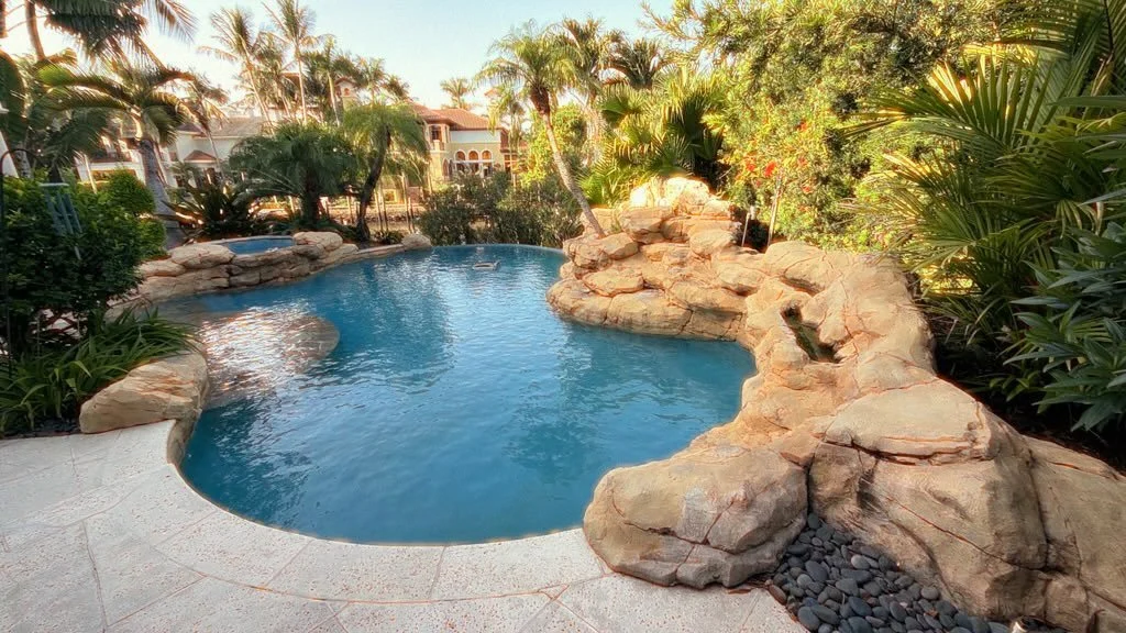a lush escape in your own backyard 🌴🦩🍍

#bettercallsalpools #bettercallsal