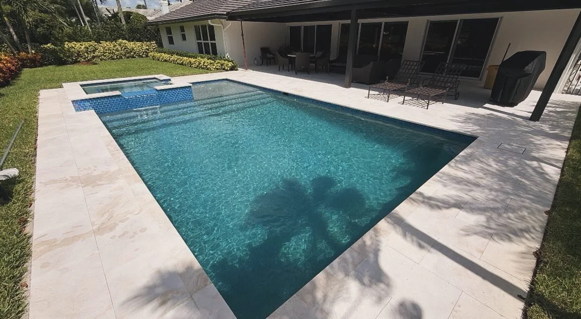 Palm silhouettes all summer long 🌴

#bettercallsalpools #summerpool