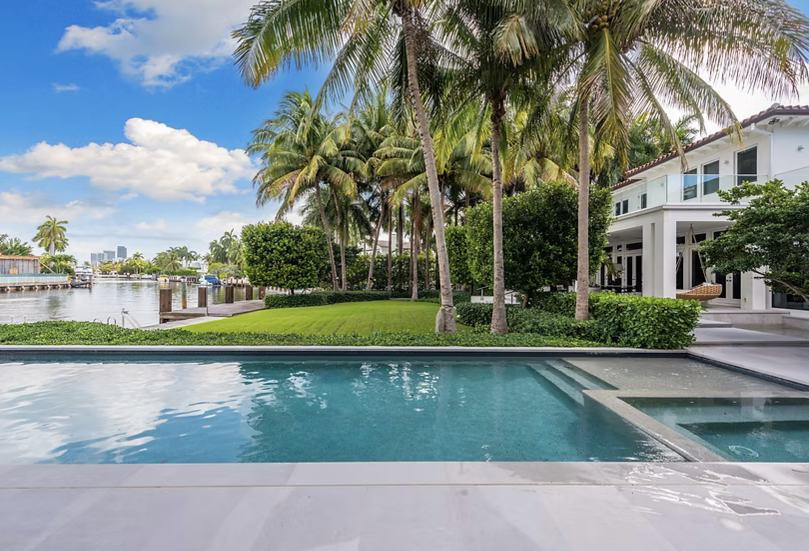 Why Florida Pools Turn Green Faster in Summer (And How to Prevent It)
