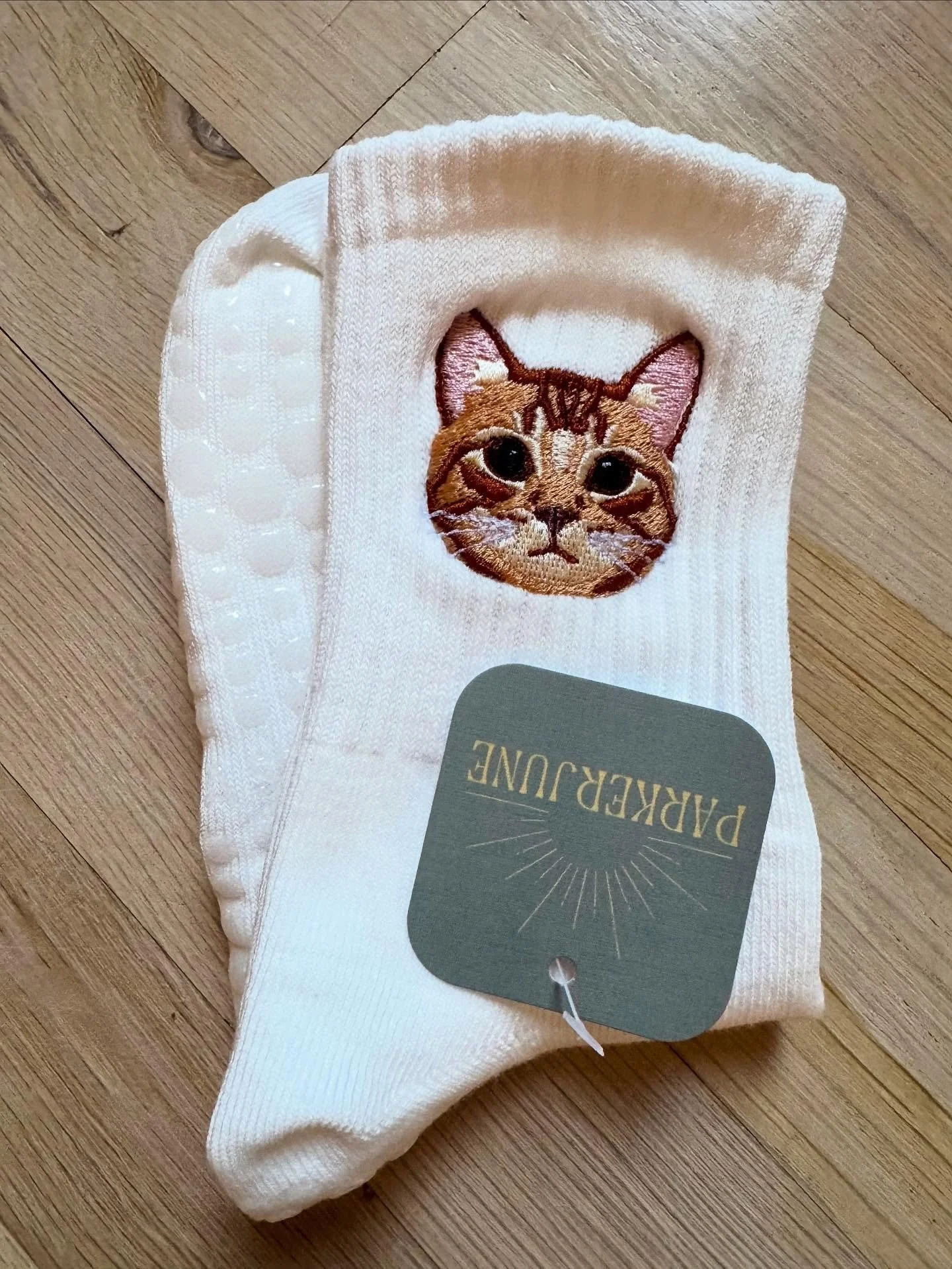 Adorable pair of custom socks for an Etsy customer 🐈🦮