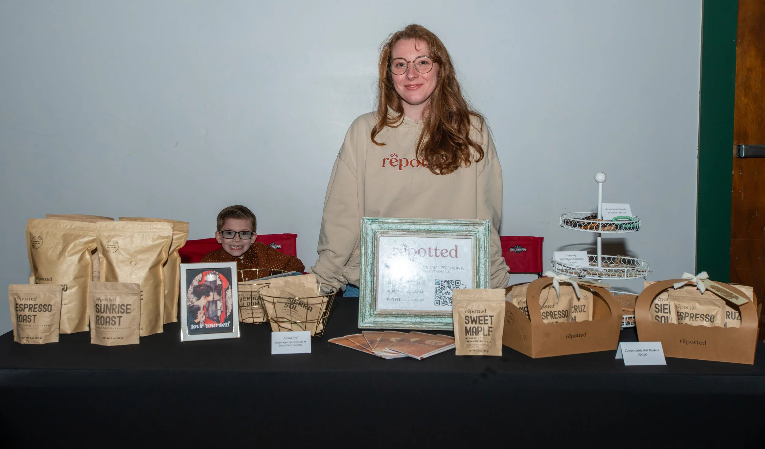 20251115_MVFF_Art Auction & Craft Show-08.JPG