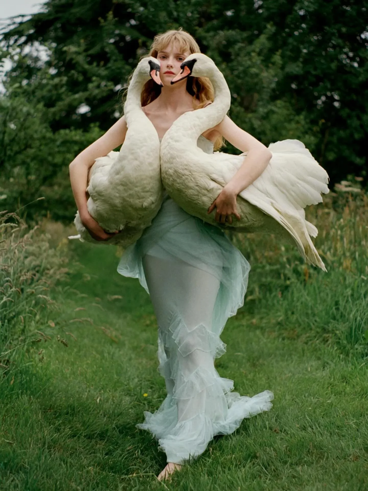 &ldquo;Fashion photography seemed the only photography that allows you to express fantasy, romance, dreams, and escapism.&rdquo; - Tim Walker

Sarah Daykin, Fashion: John Galliano, England, 1997 by Tim Walker 

#timwalker