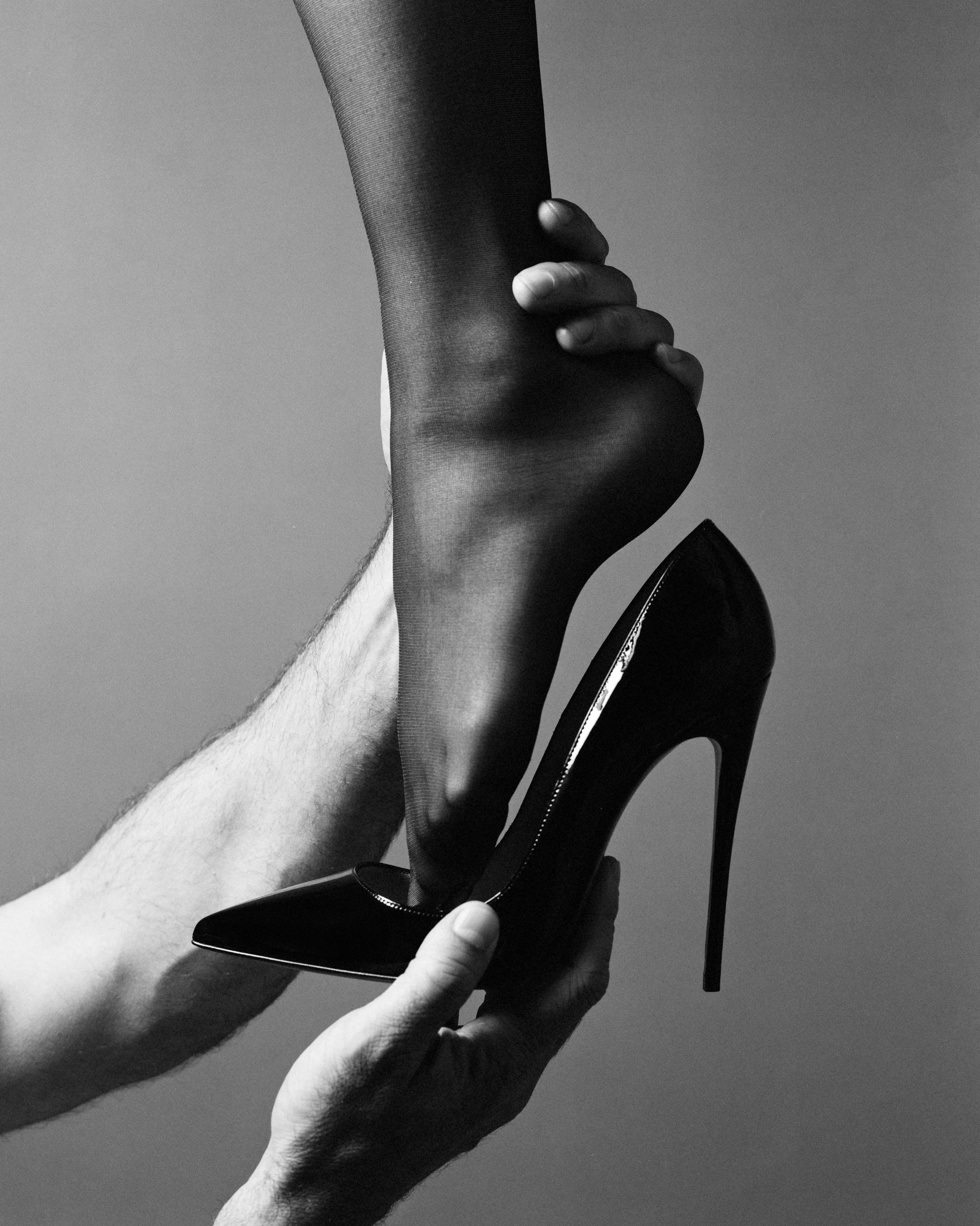 tyler-shields-hand-and-heel-black-and-white-photograph.jpg